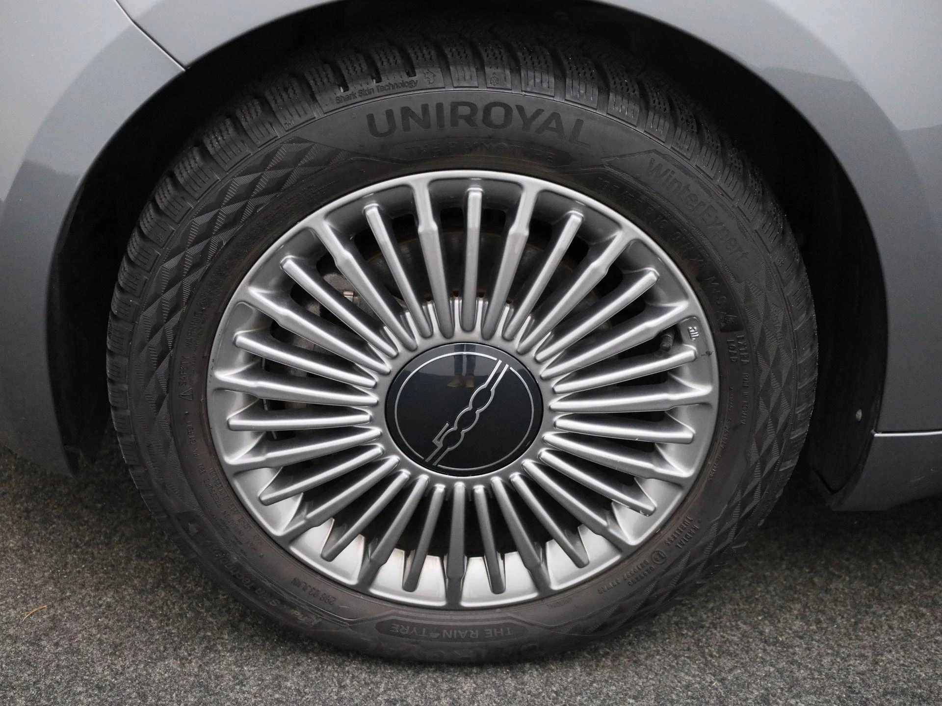 Fiat-500e-image-12