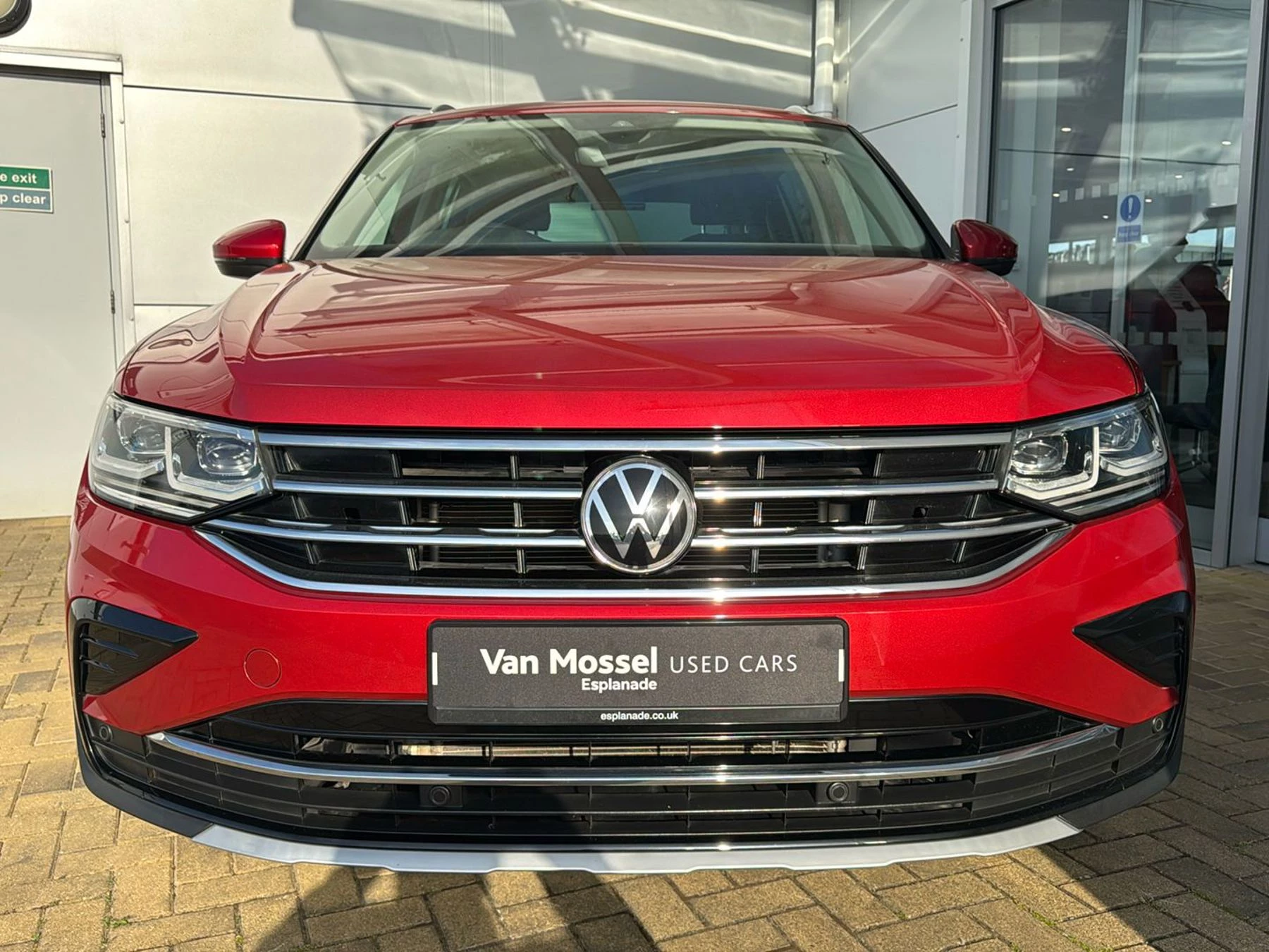 Volkswagen-Tiguan-image-6