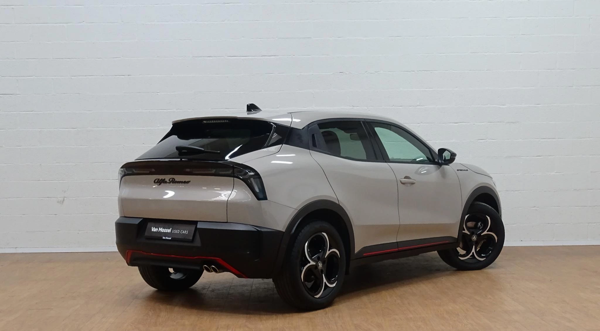 Alfa Romeo Junior 1.2 Hybrid 145 eDCT6 Ibrida Speciale