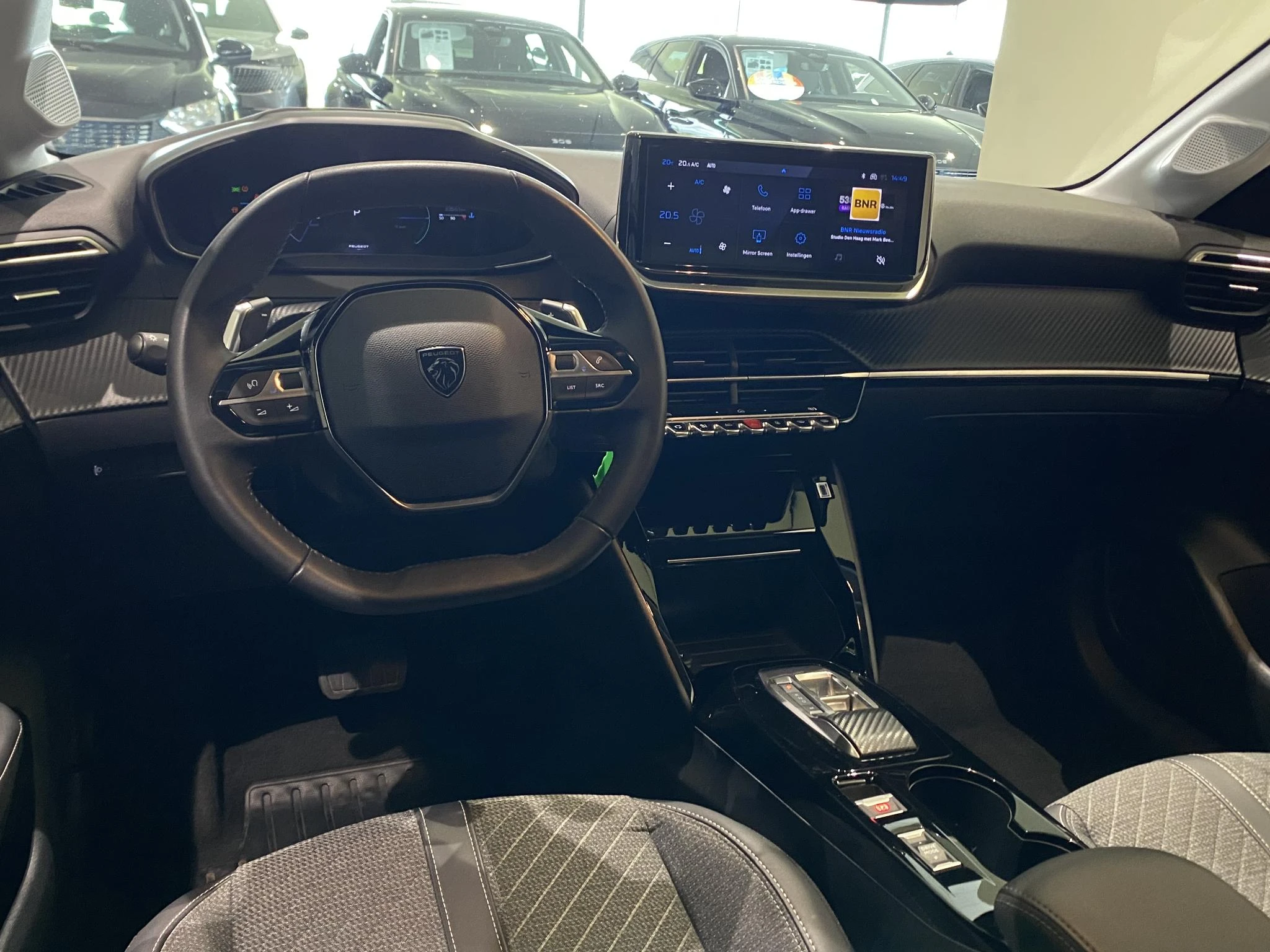 Peugeot-208-image-8