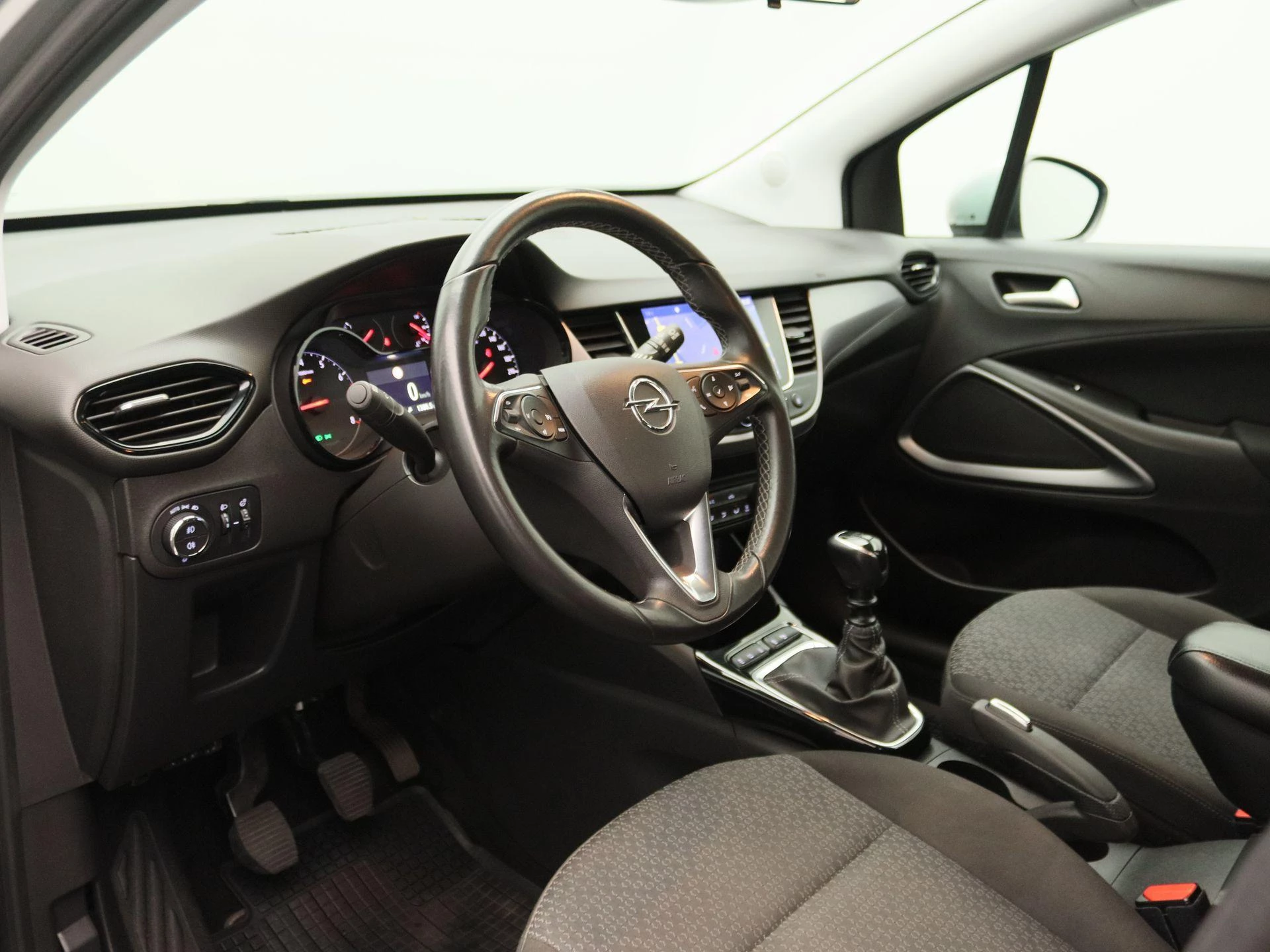 Opel-Crossland X-image-21