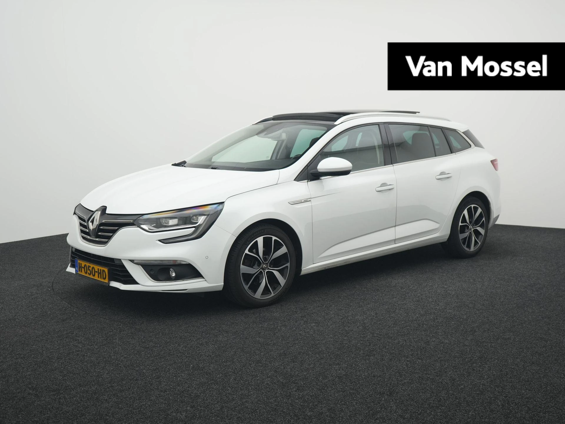 Renault-Mégane Estate-image-0