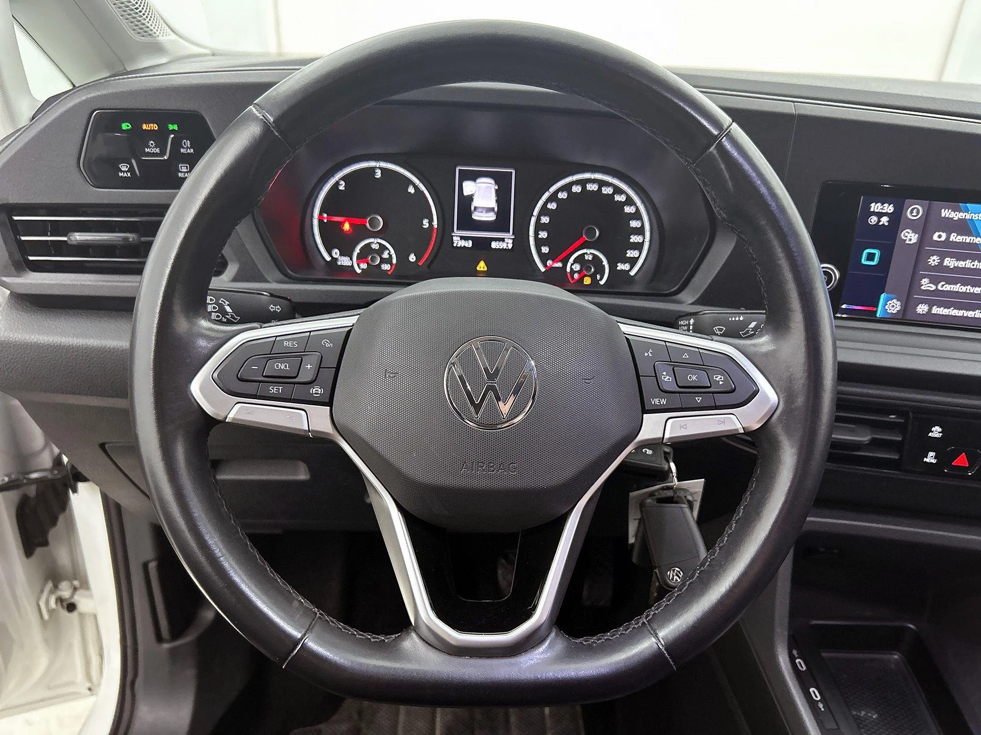 Volkswagen-Caddy-image-24