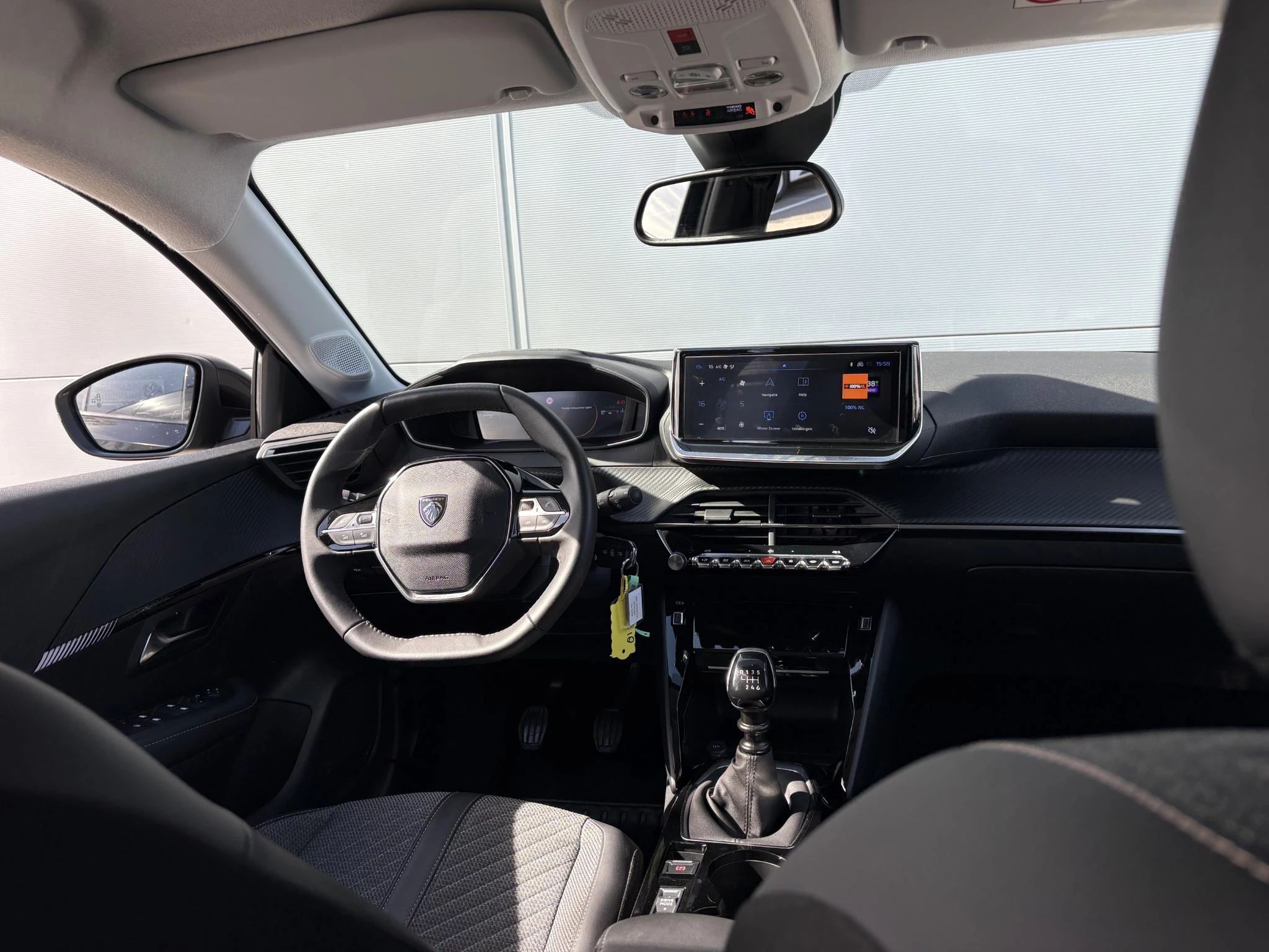 Peugeot-208-image-9