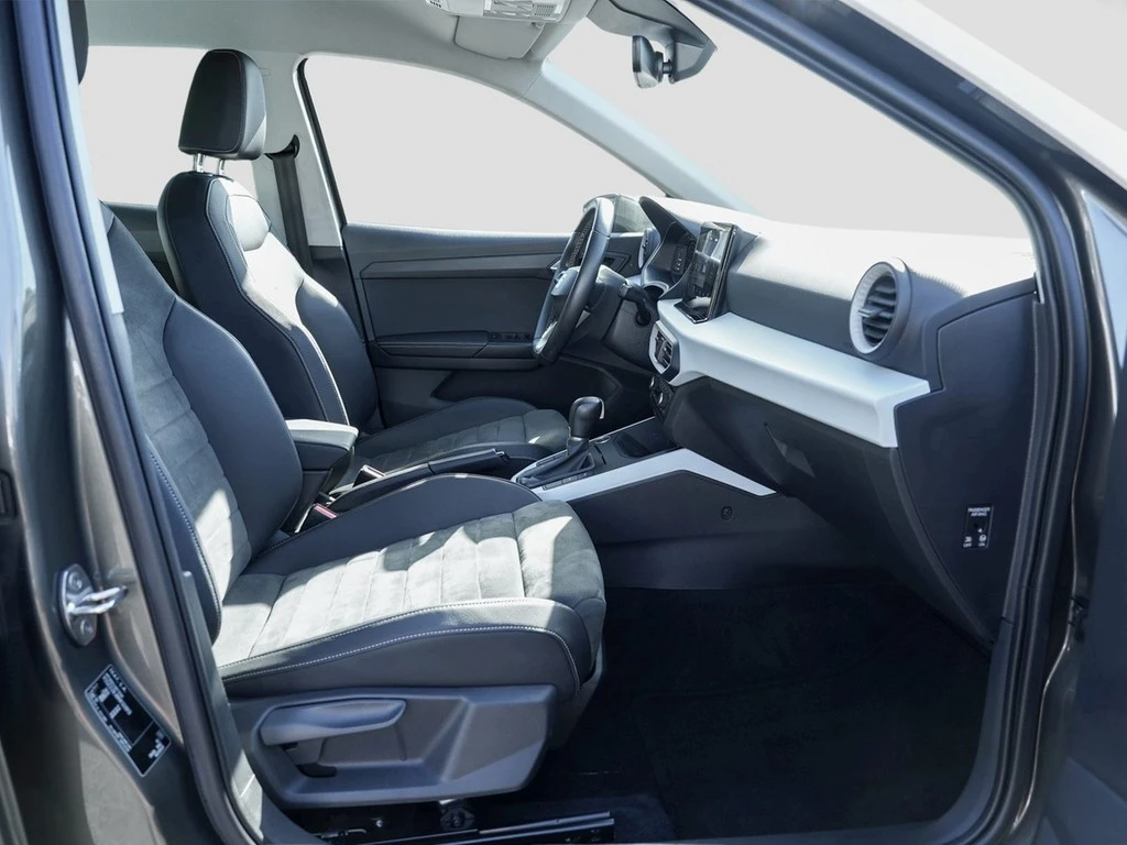 SEAT-Arona-image-6