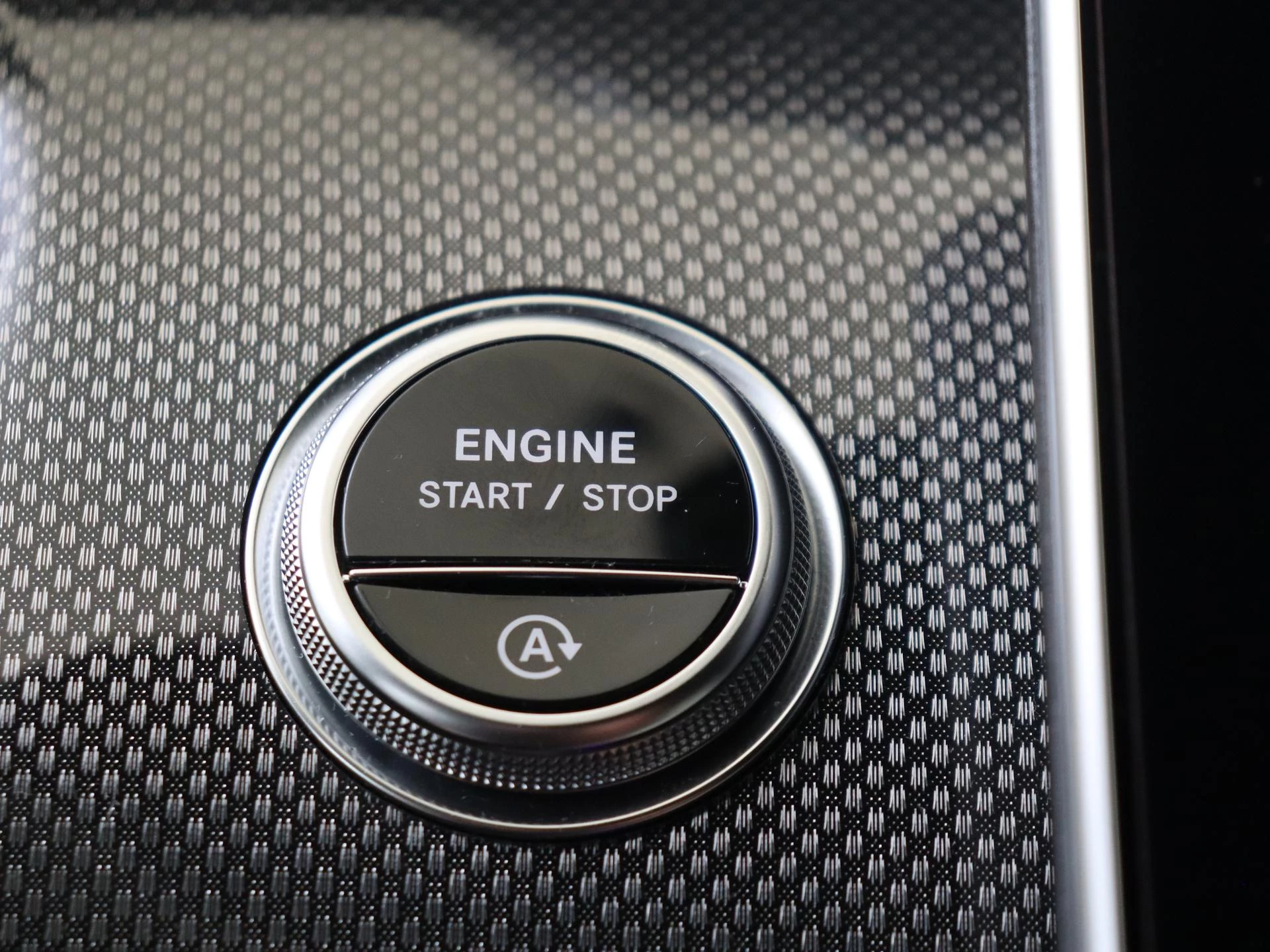 Mercedes-Benz-C-Klasse-image-26