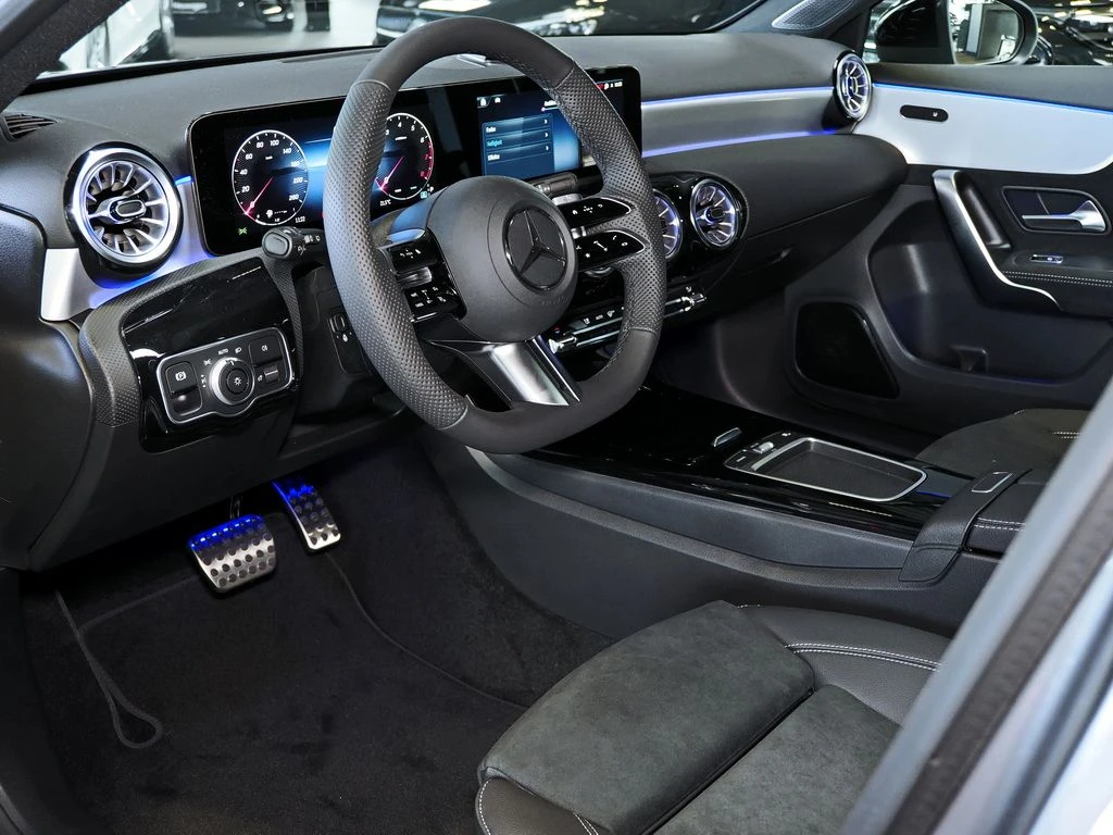 Mercedes-Benz-A-Klasse 180-image-5