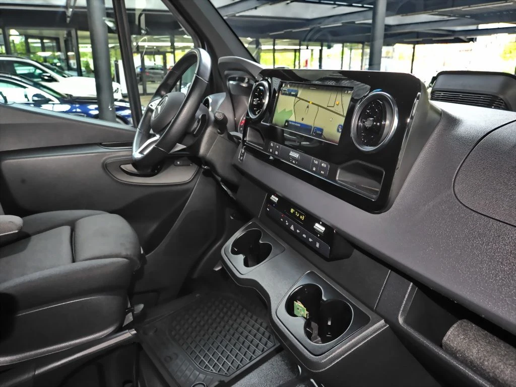 Mercedes-Benz-Sprinter 317-image-8