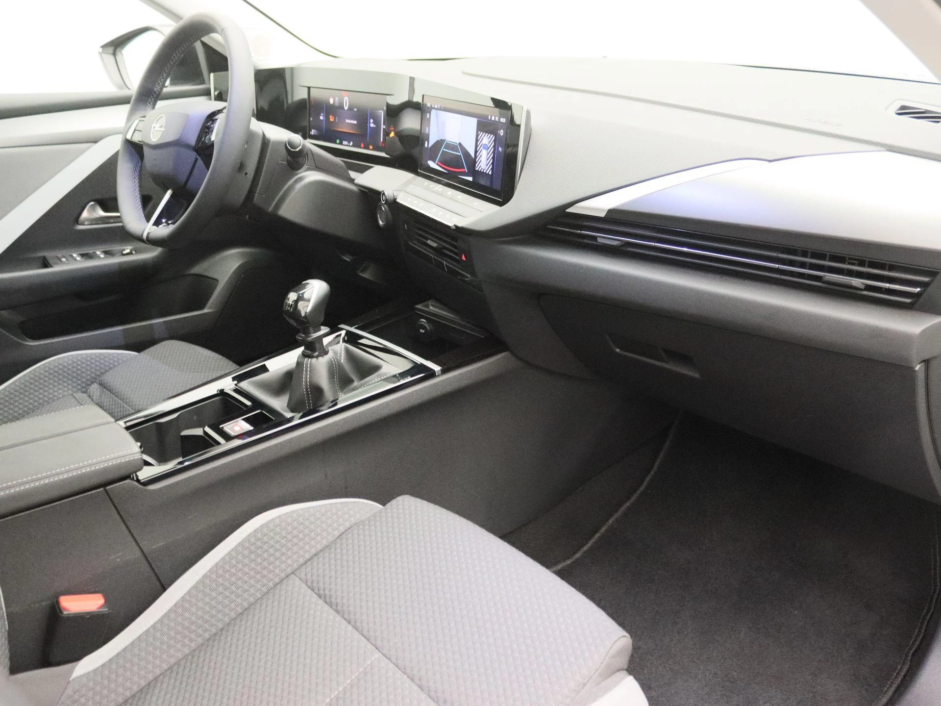 Opel-Astra-image-20