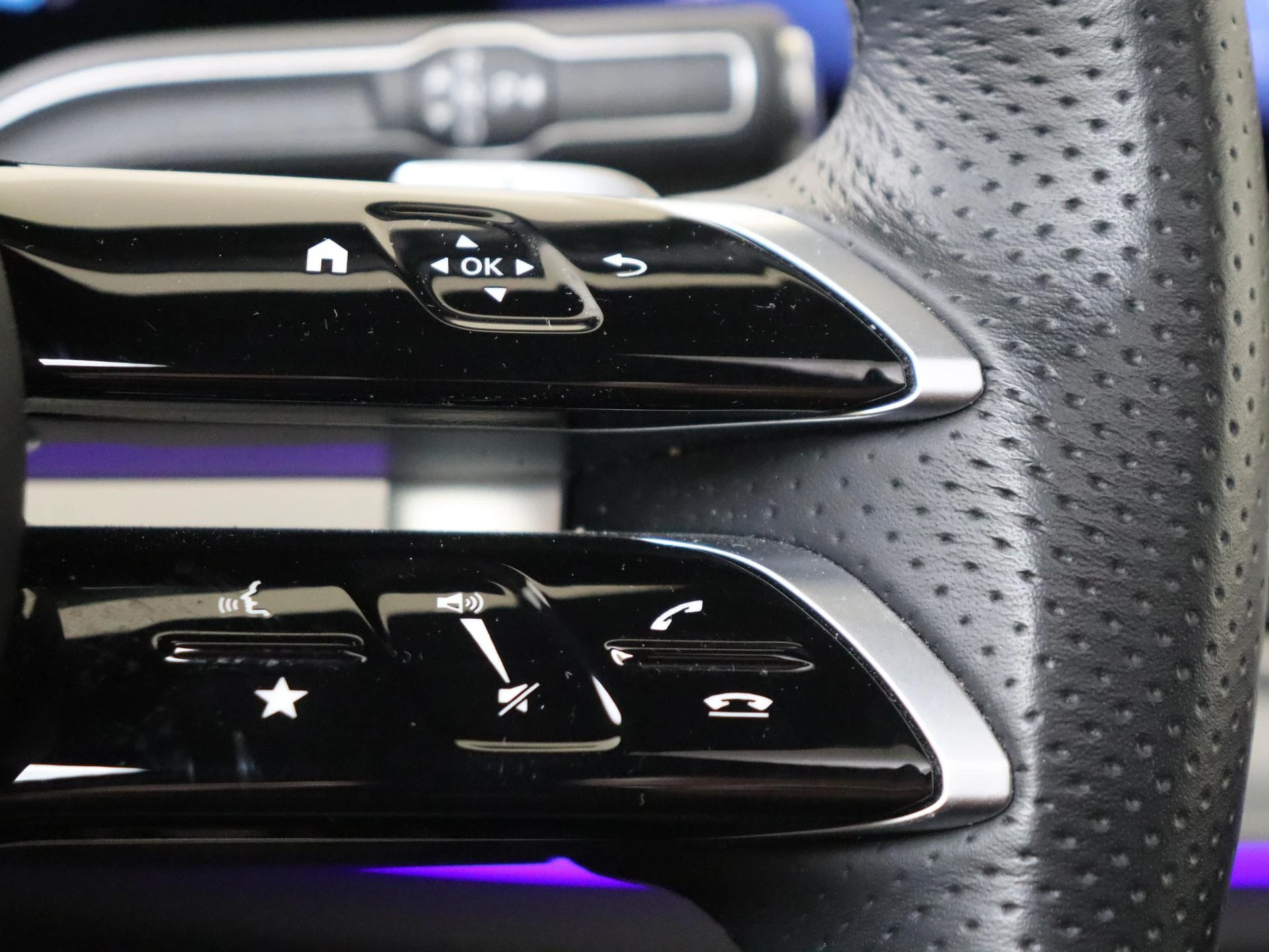 Mercedes-Benz-GLE-image-12