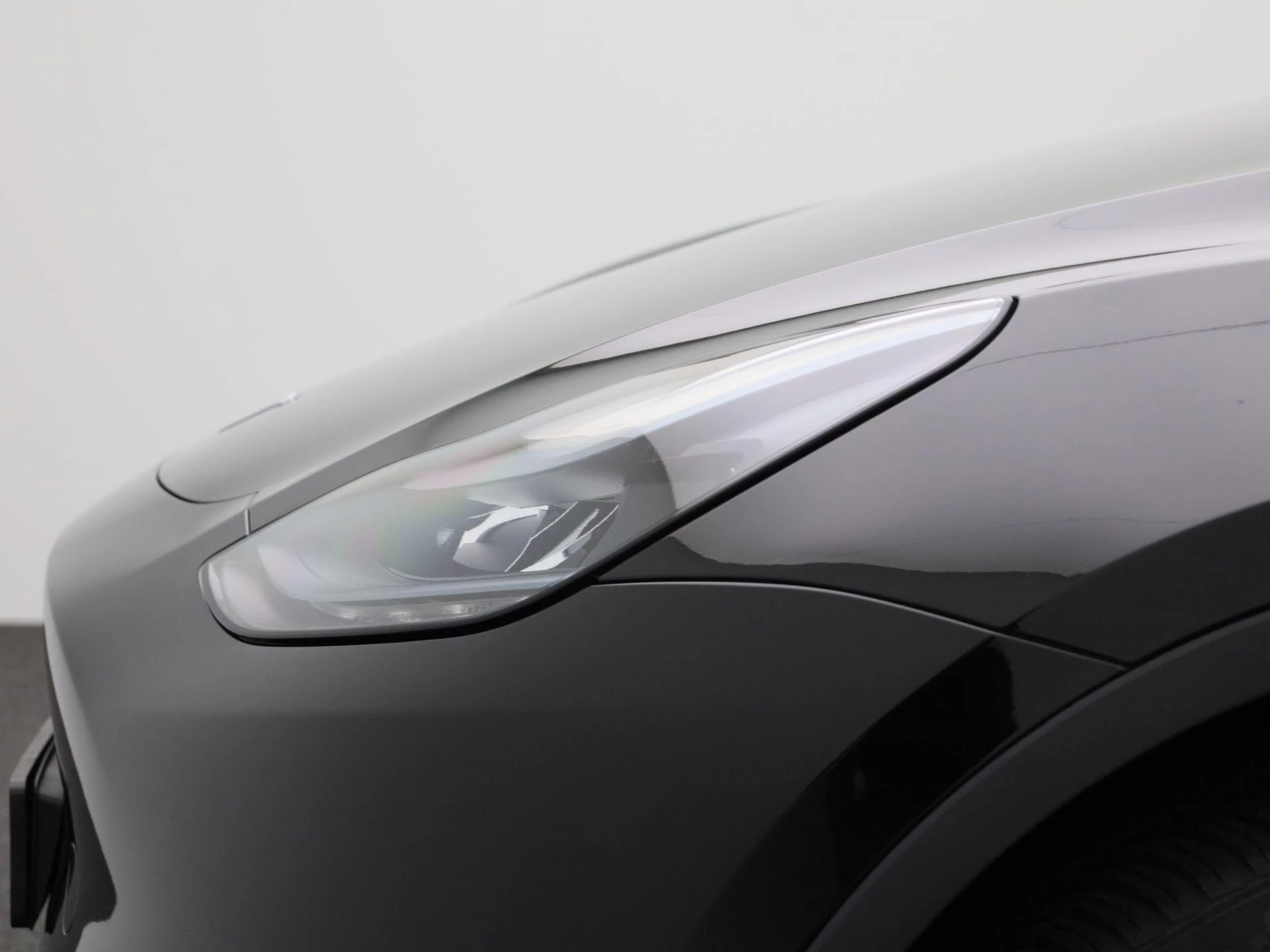 Tesla-Model Y-image-13