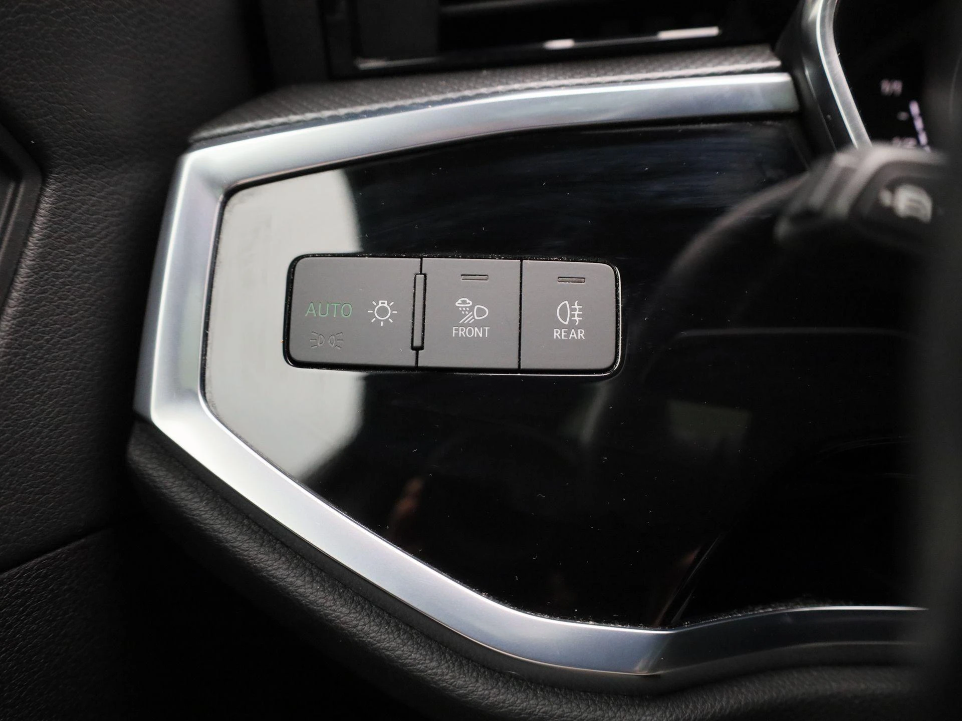 Audi-Q3-image-25