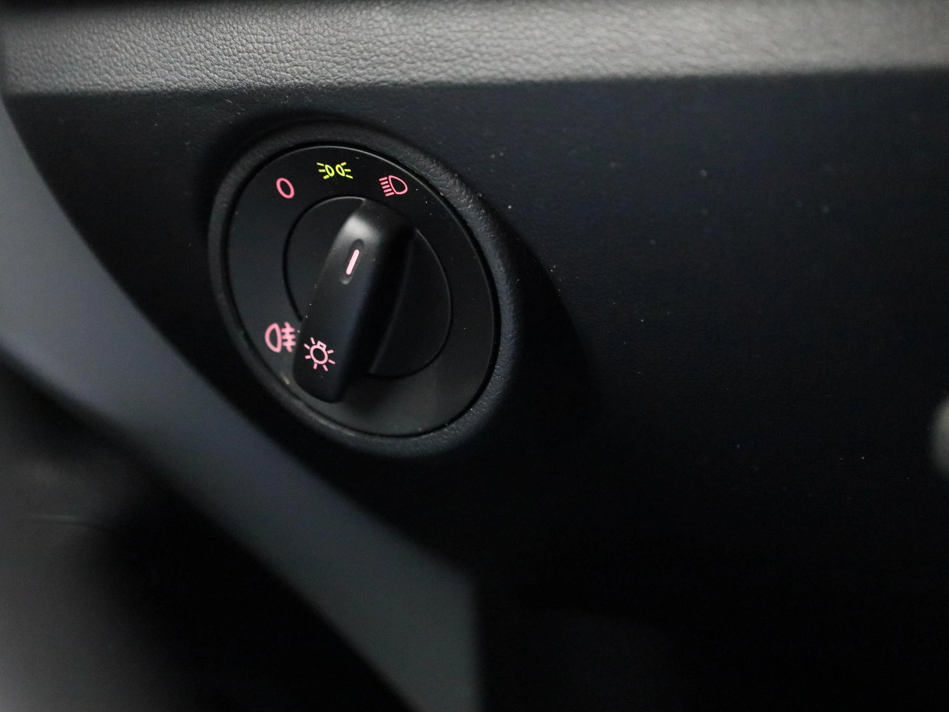Volkswagen-up!-image-14