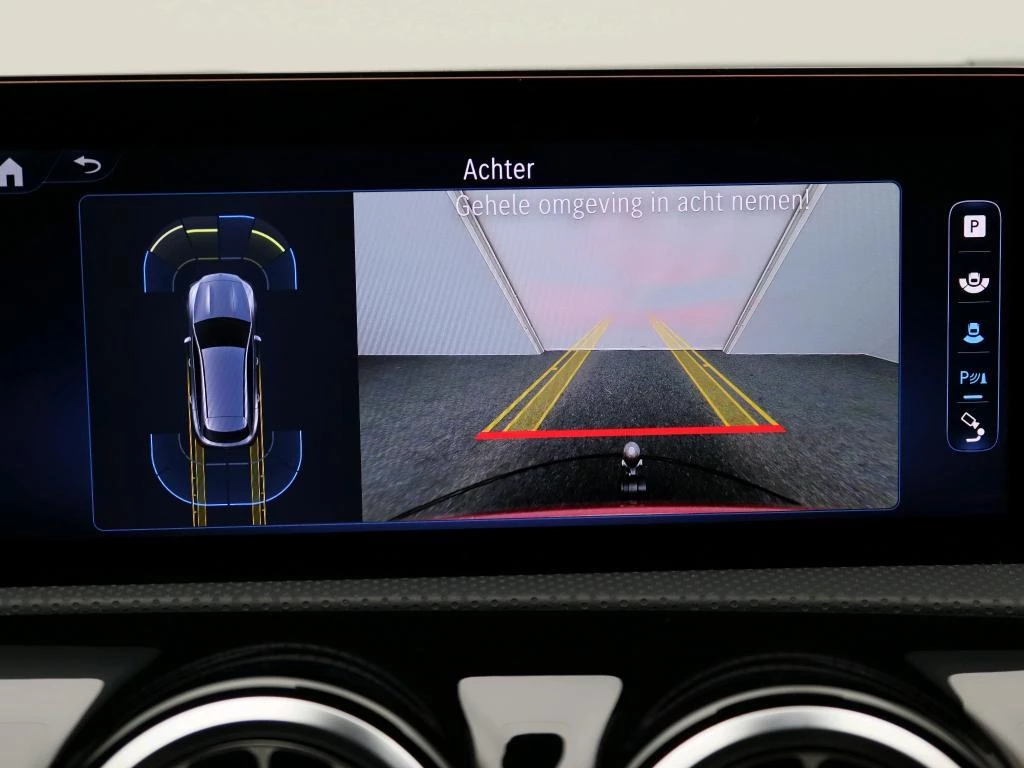 Mercedes-Benz CLA 250 e AMG Line Shooting Brake + TREKHAAK + NIGHTPAKKET + CARPLAY + CAMERA +