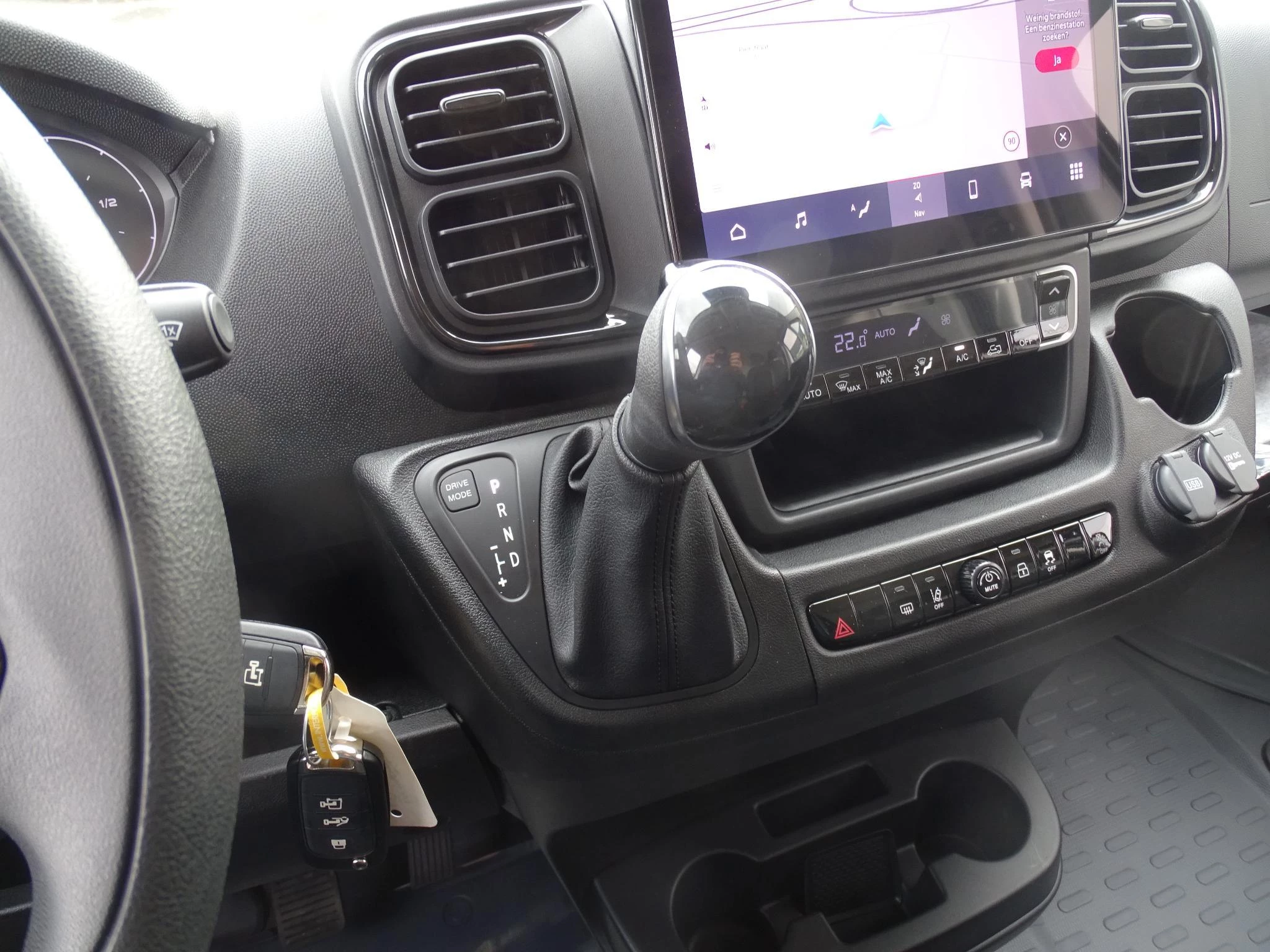 Opel-Movano-image-16