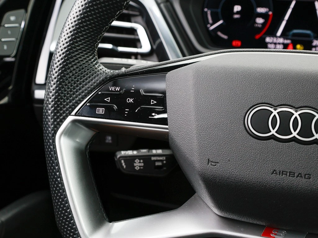 Audi Q4 e-tron 40 advanced Navi Matrix Pano AHK