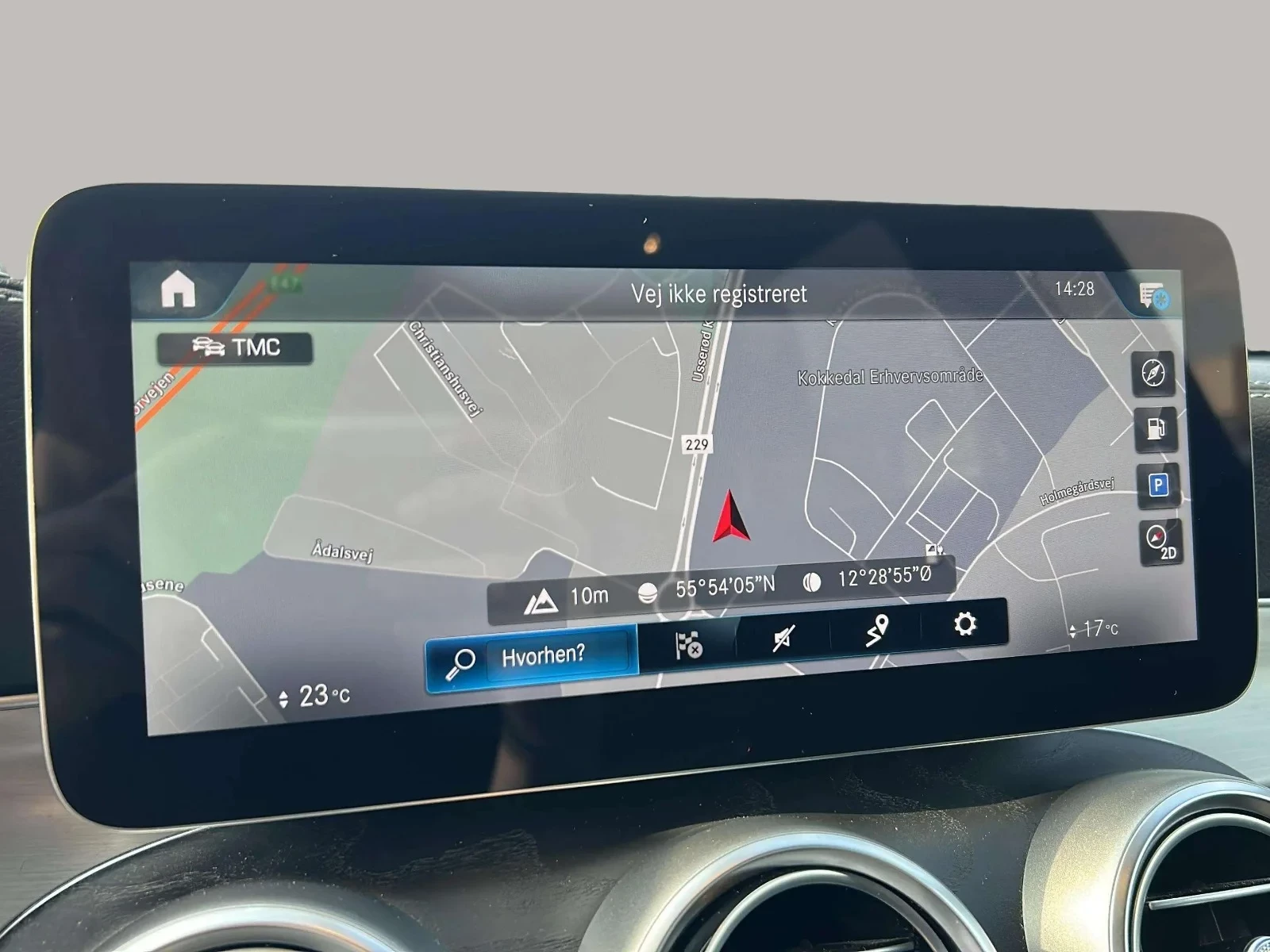 Mercedes-Benz-GLC-image-13