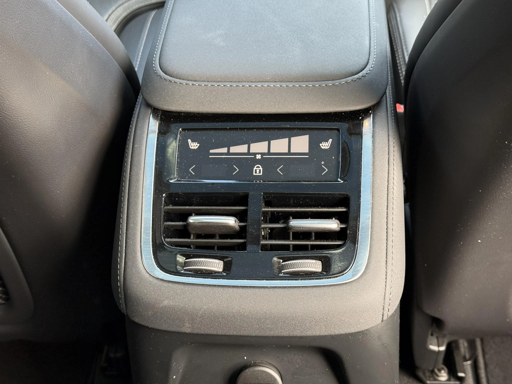 Volvo-XC90-image-13