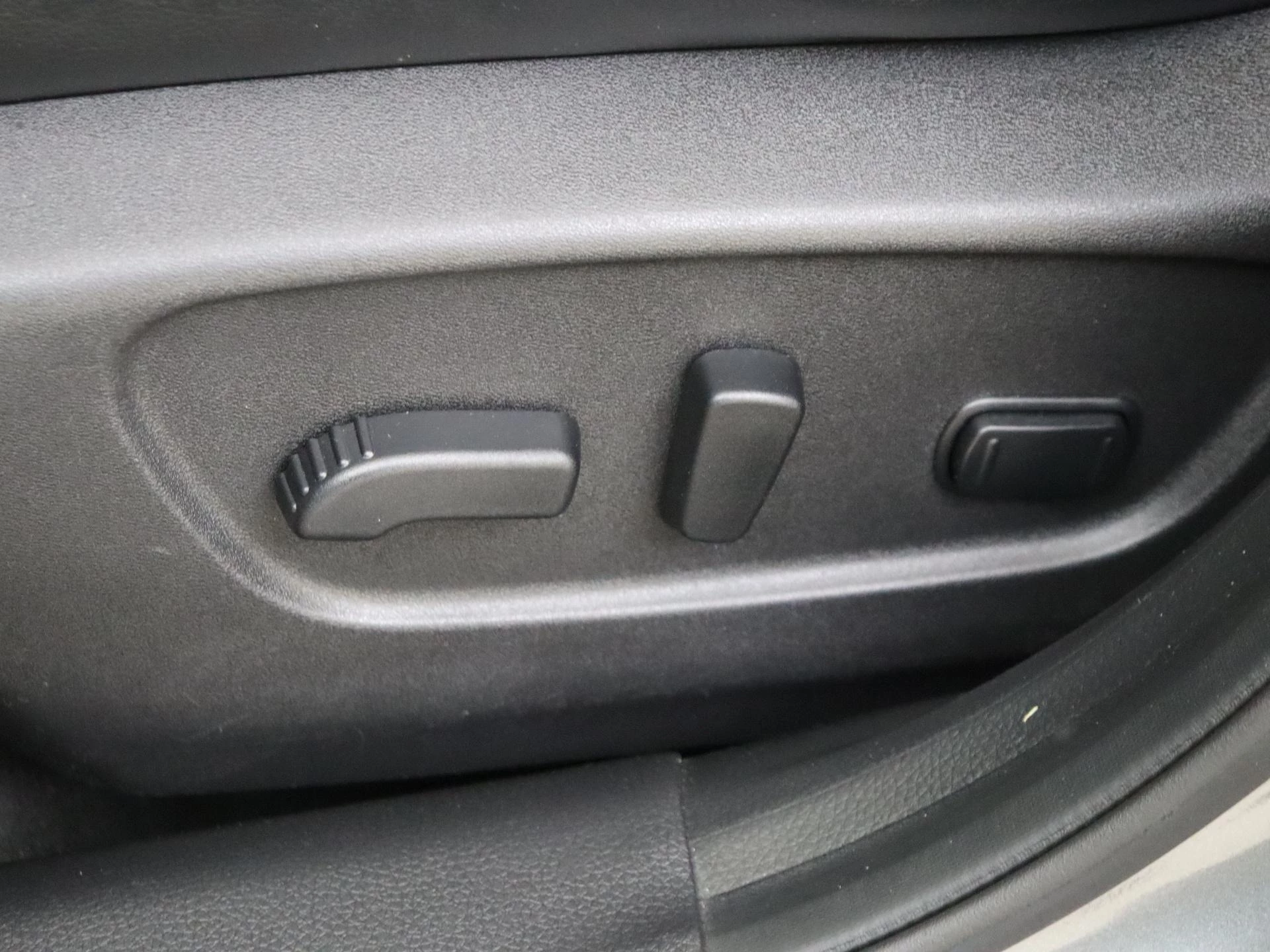 Nissan-X-Trail-image-25