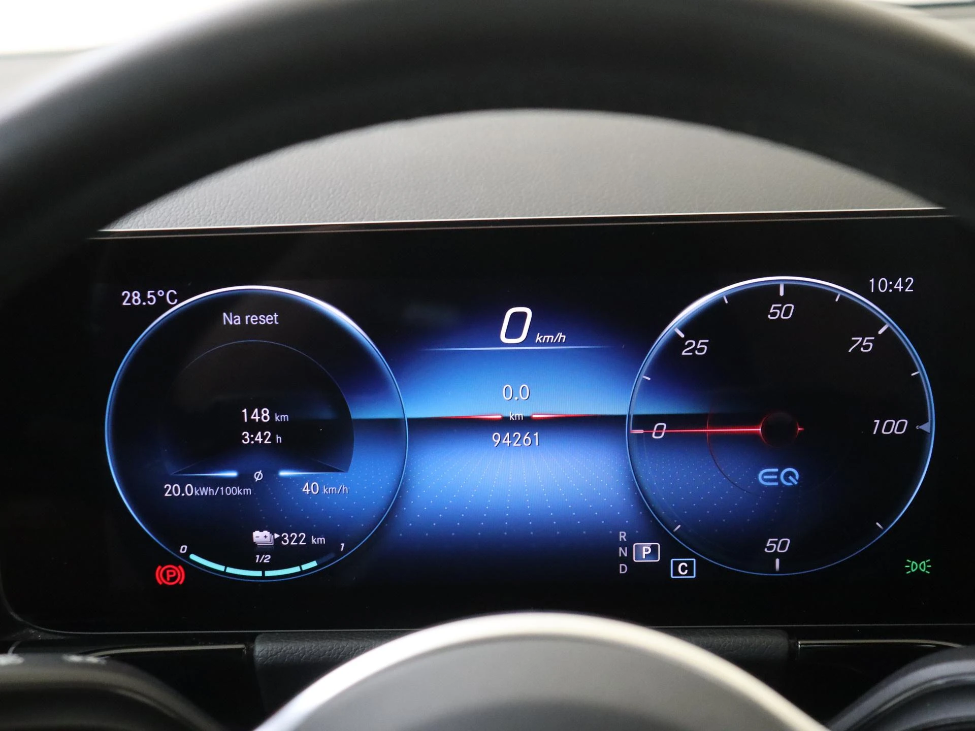 Mercedes-Benz-EQA-image-11
