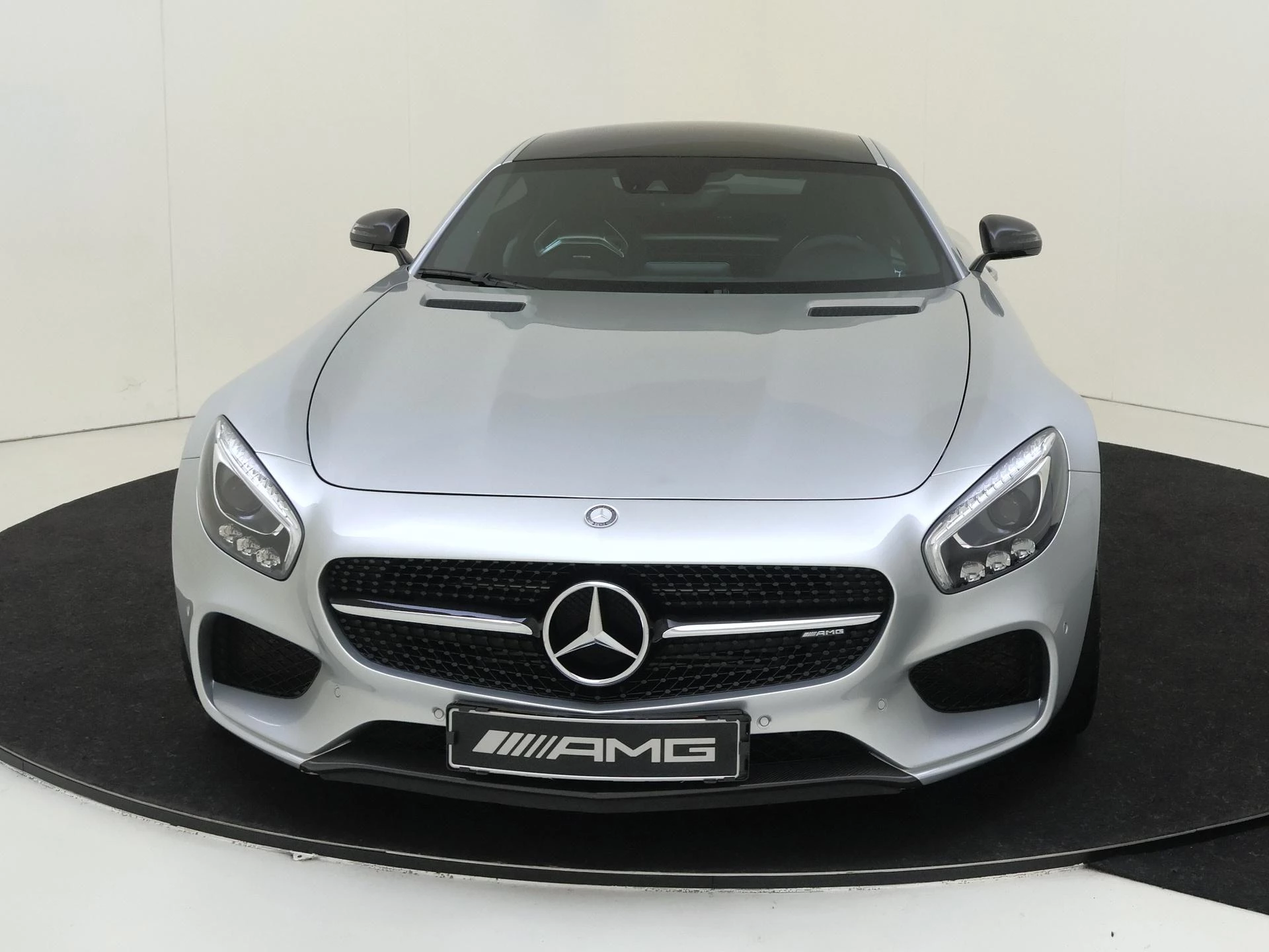 Mercedes-AMG-GT-image-8