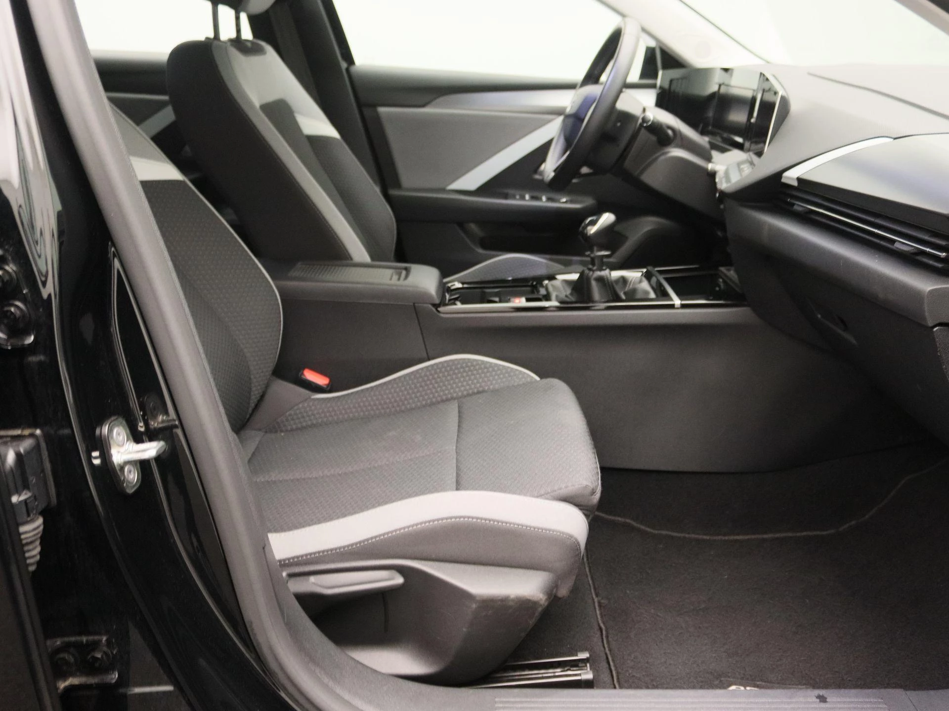 Opel-Astra-image-21