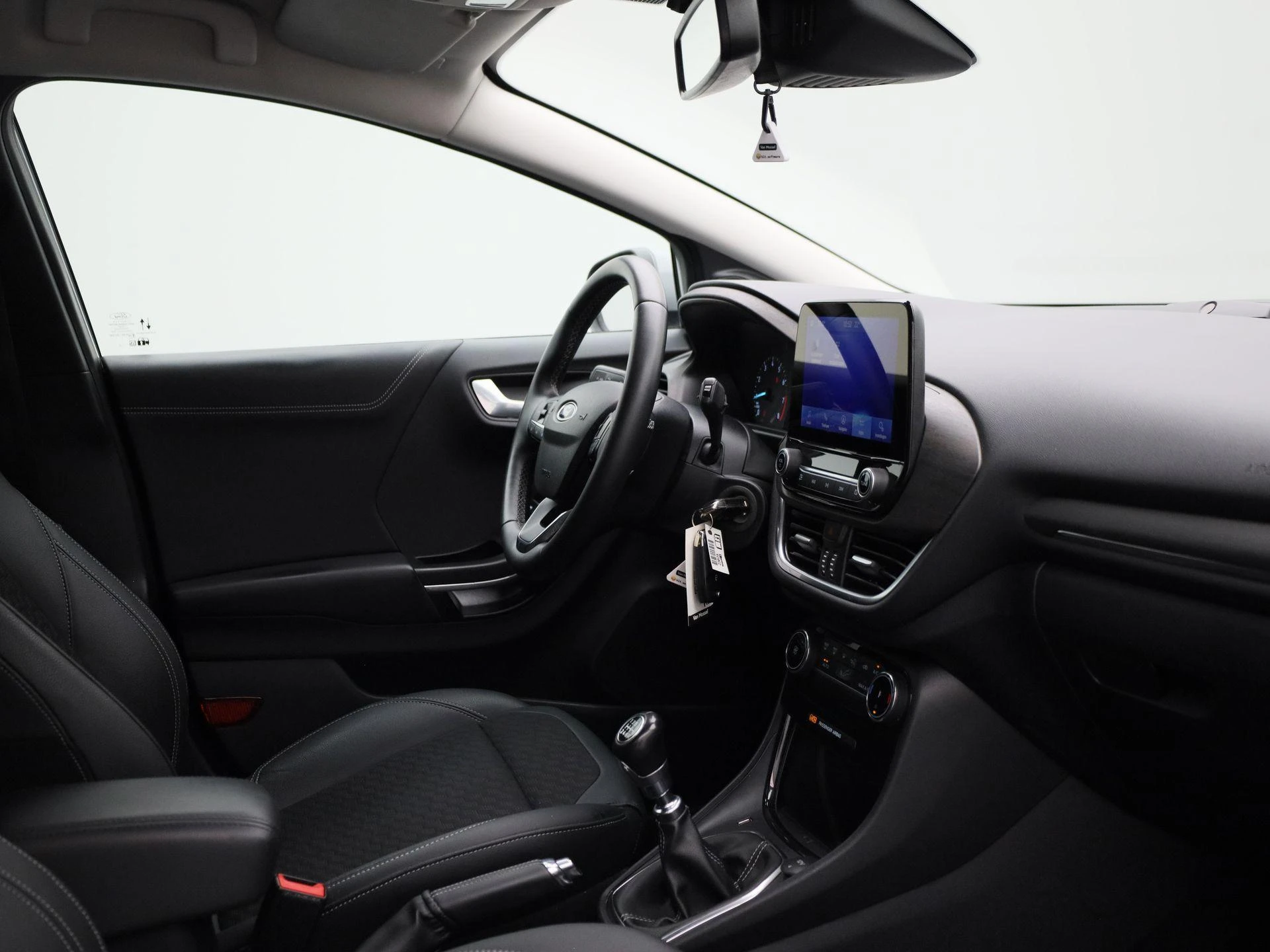 Ford-Puma-image-25