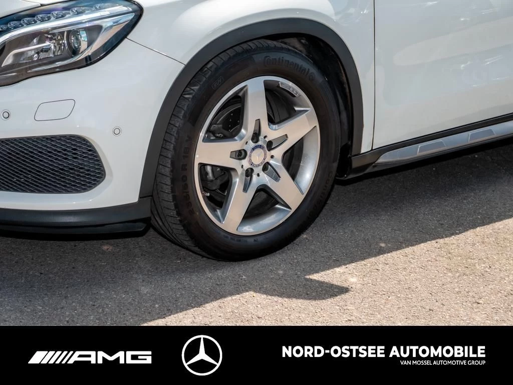Mercedes-Benz GLA 180 AMG NAVI TEMPOMAT SHZ AMG Line