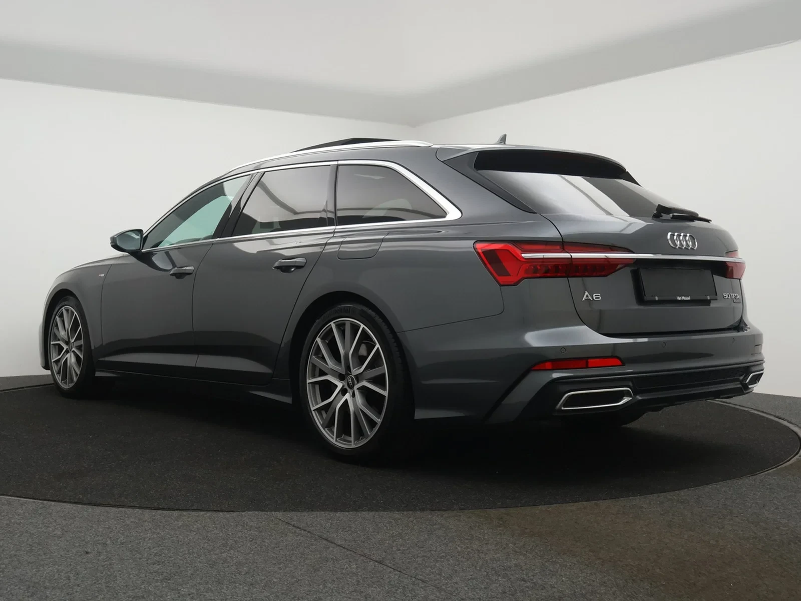 Audi A6 Avant PHEV Audi A6 Avant Business Edition Sport PHEV 50TFSI e QUATTRO 299PK *AUTOMAAT*PANODAK*LEDER*CAMERA*PDC*