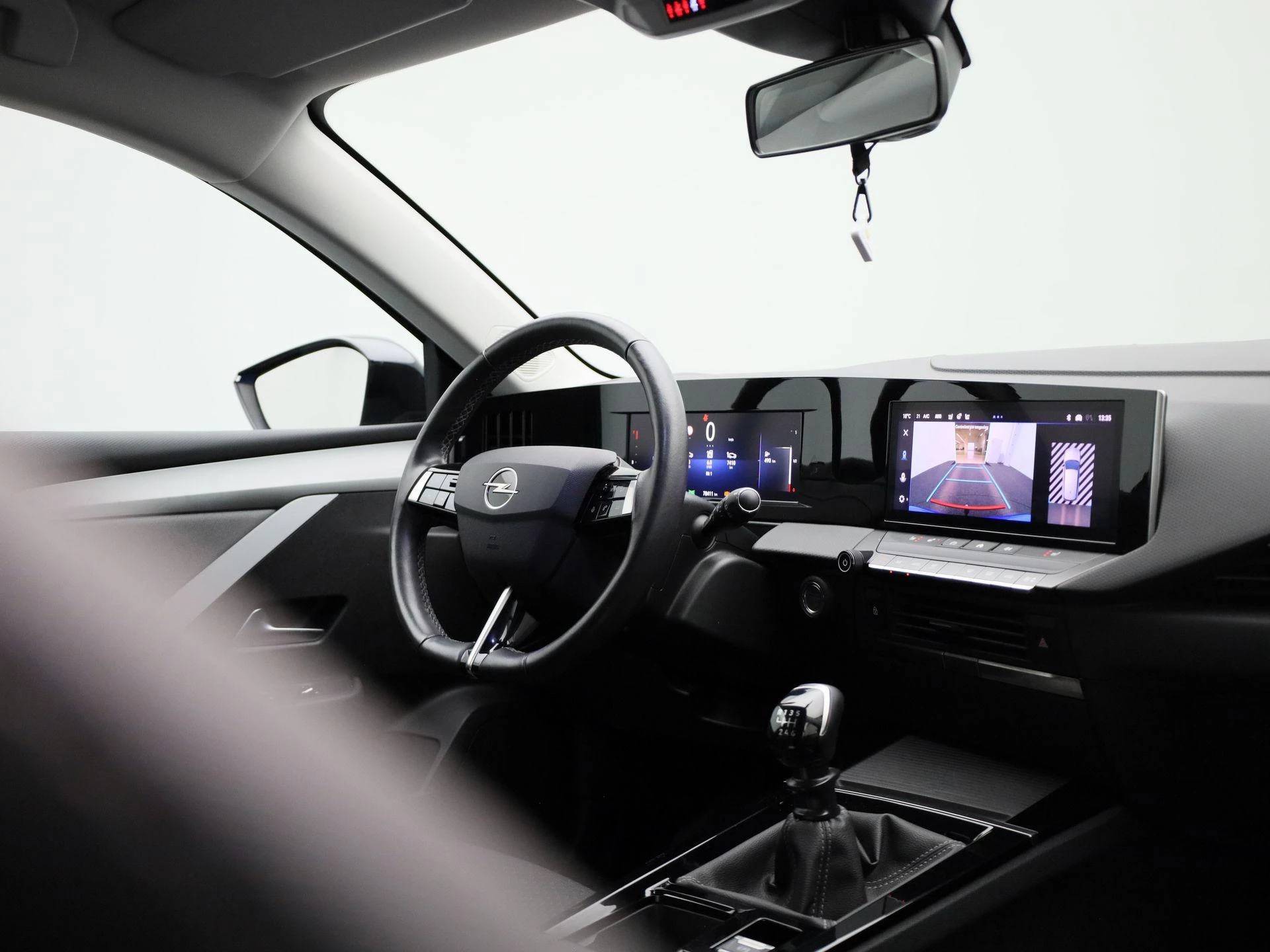 Opel-Astra-image-32