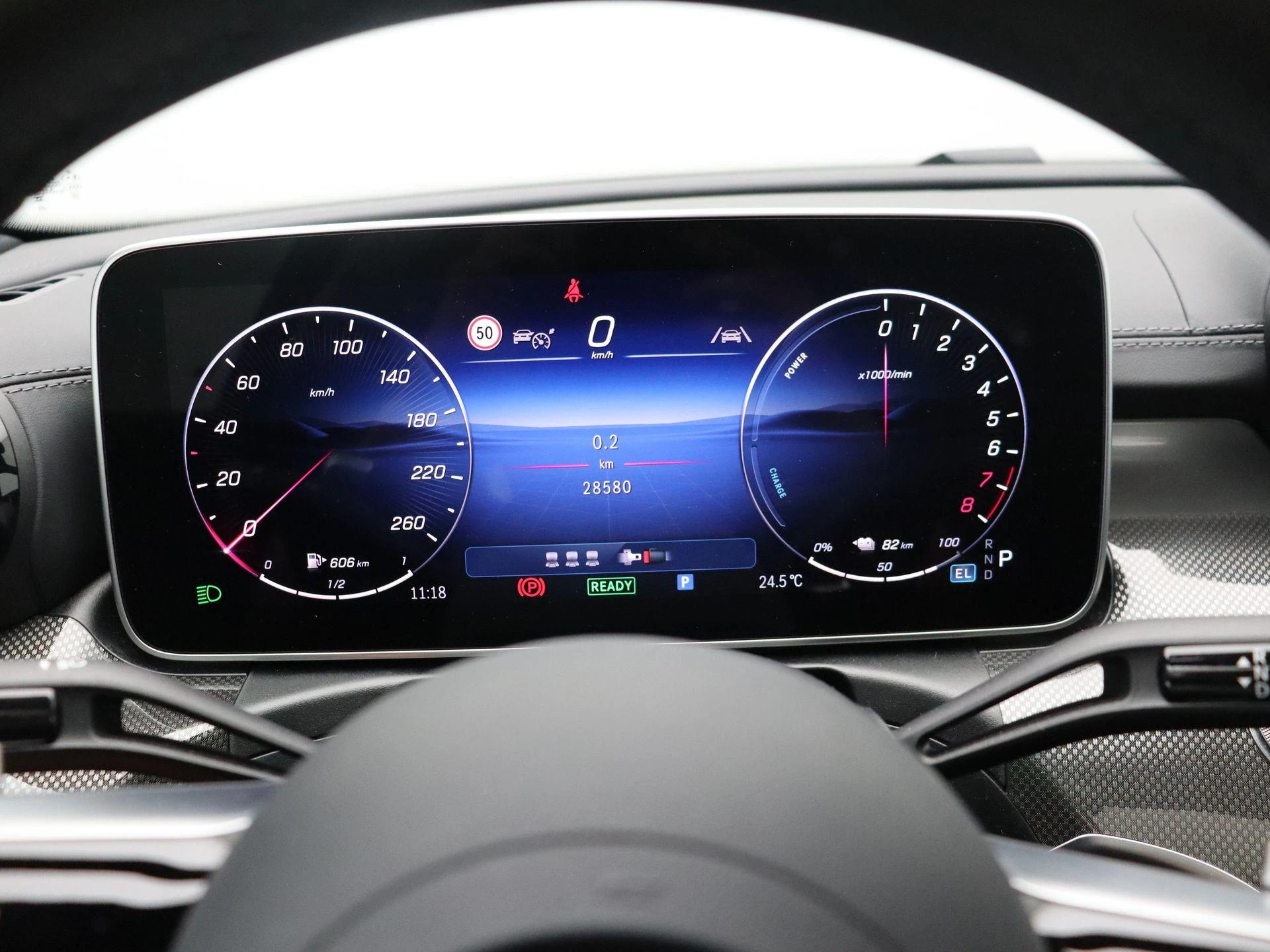 Mercedes-Benz-C-Klasse-image-13