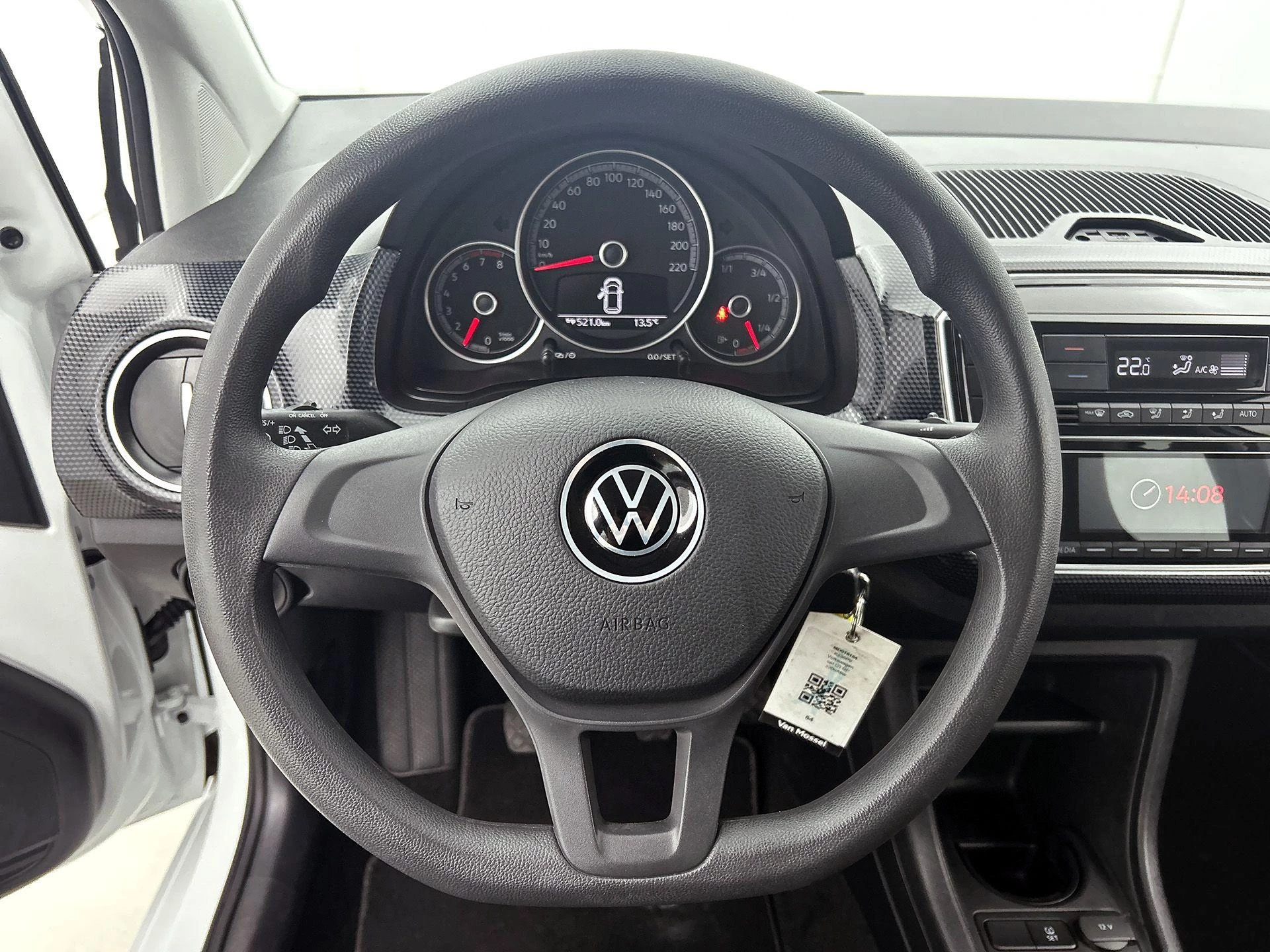 Volkswagen-up!-image-17