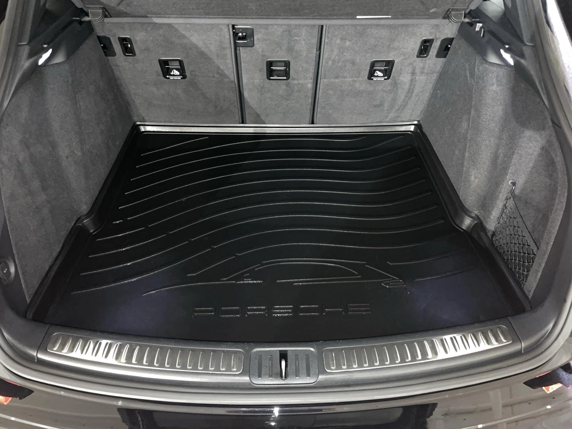 Porsche-Macan-image-11