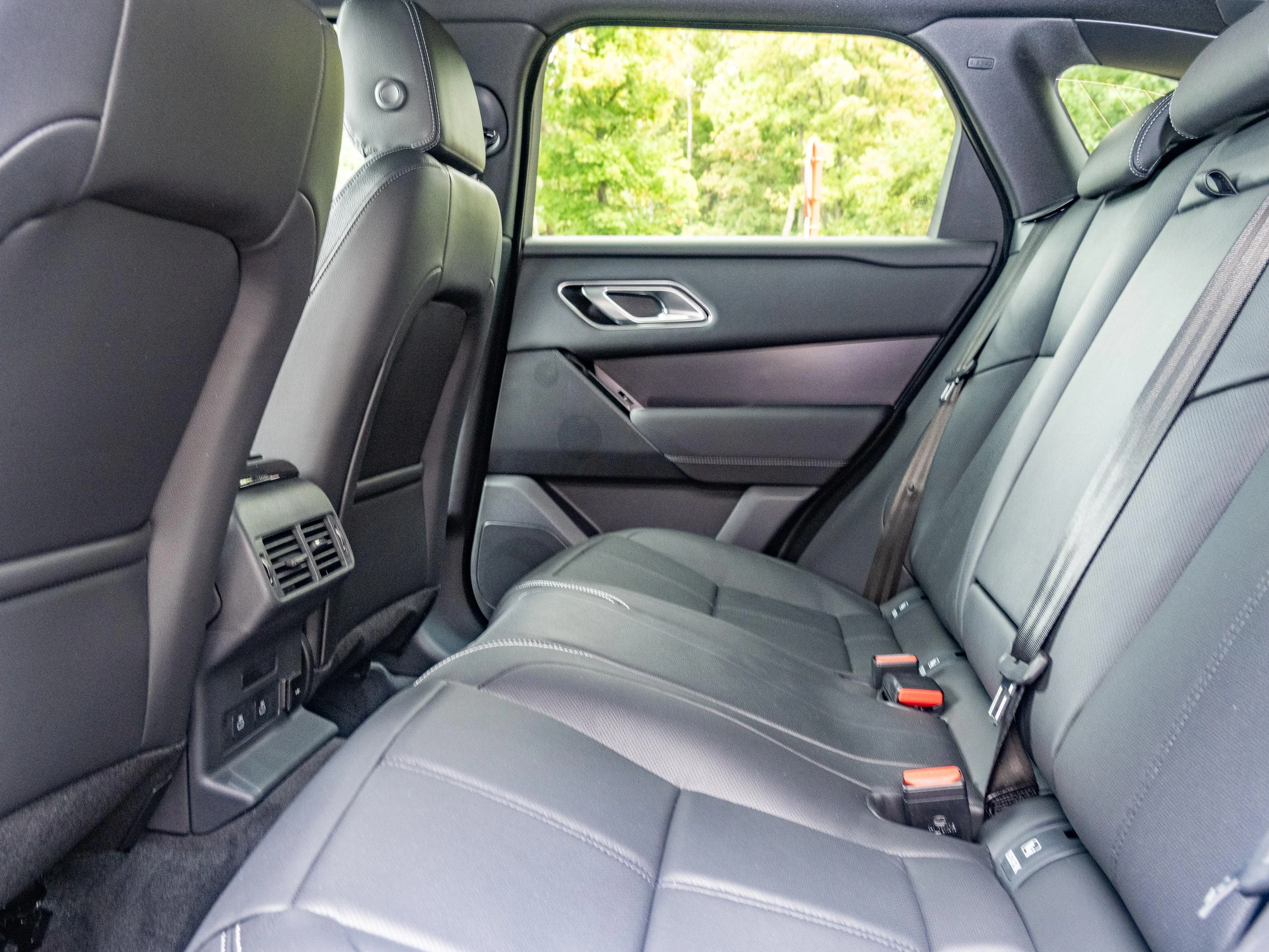 Land Rover-Range Rover Velar-image-18