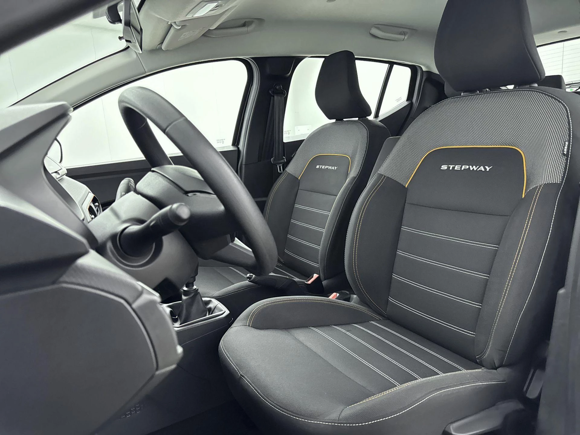 Dacia-Sandero-image-10