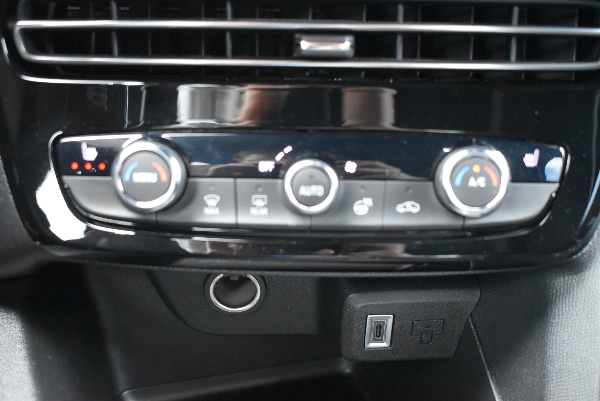 Opel-Mokka-image-25