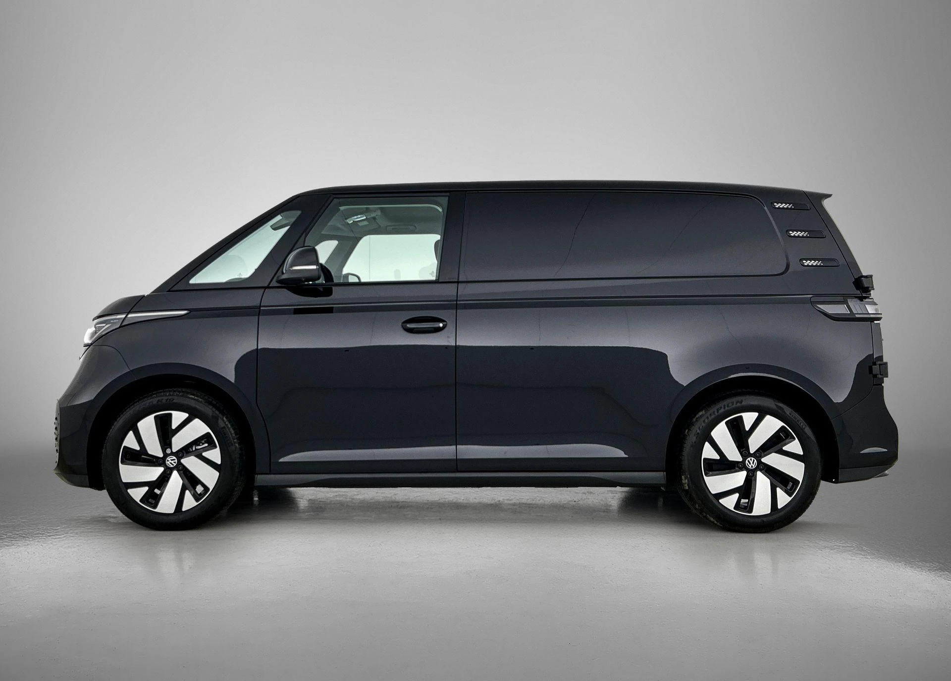 Volkswagen-ID. Buzz Cargo-image-1