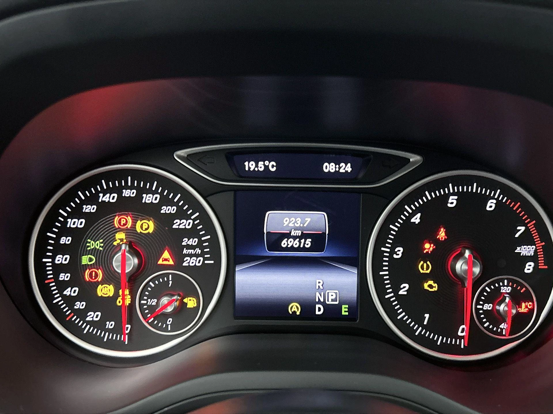 Mercedes-Benz-B-Klasse-image-33