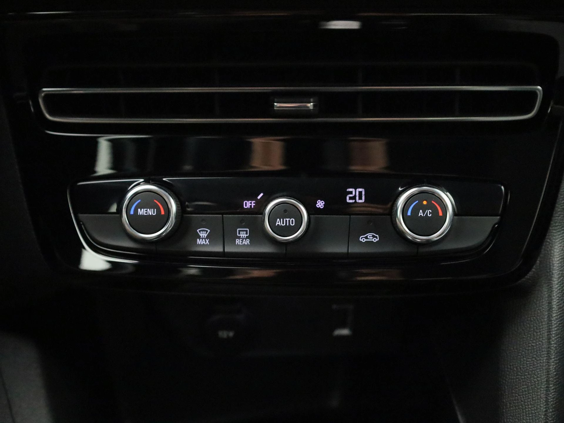 Opel Mokka-e BEV 50kWh e-Elegance