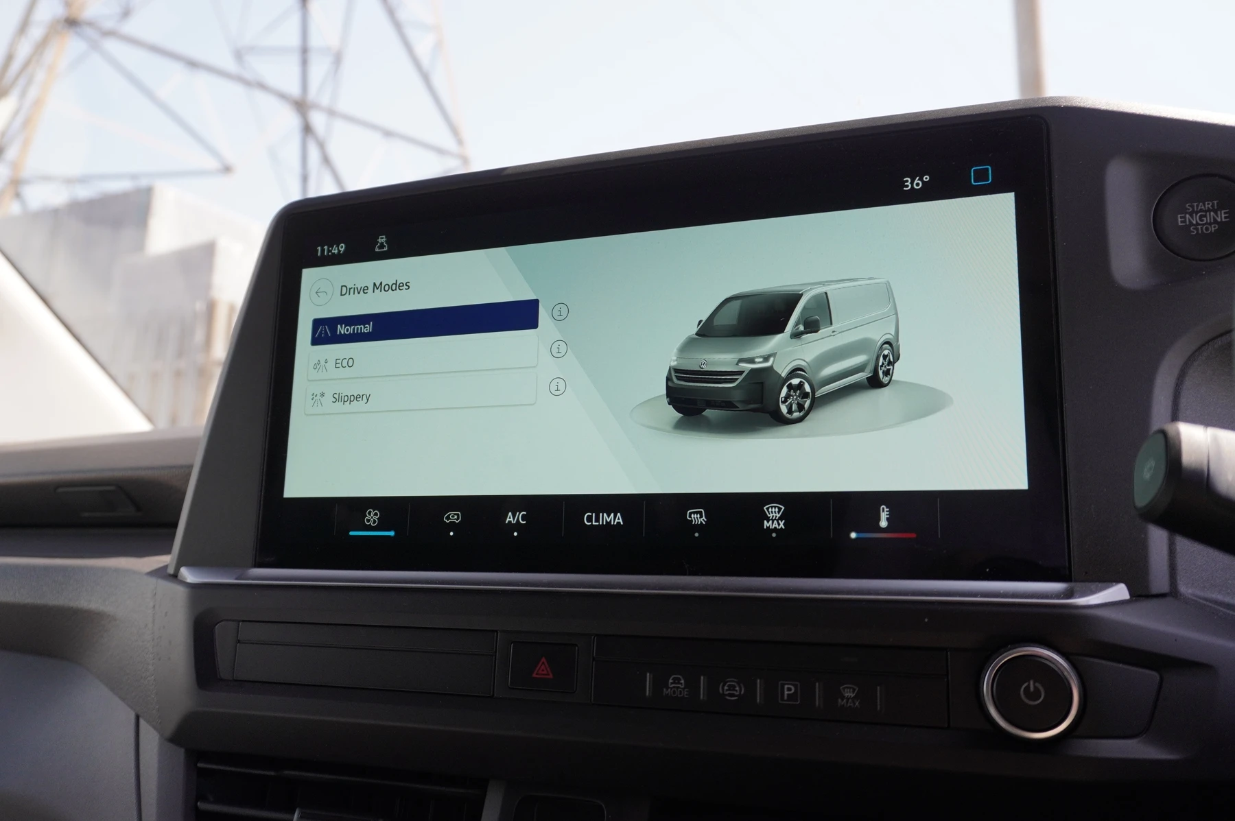 Volkswagen-Transporter-image-33
