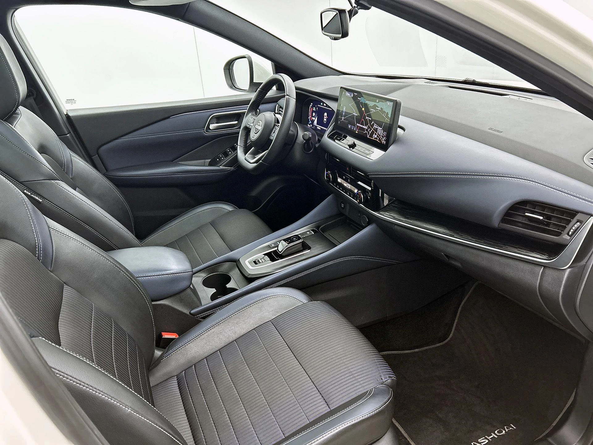 Nissan-QASHQAI-image-21