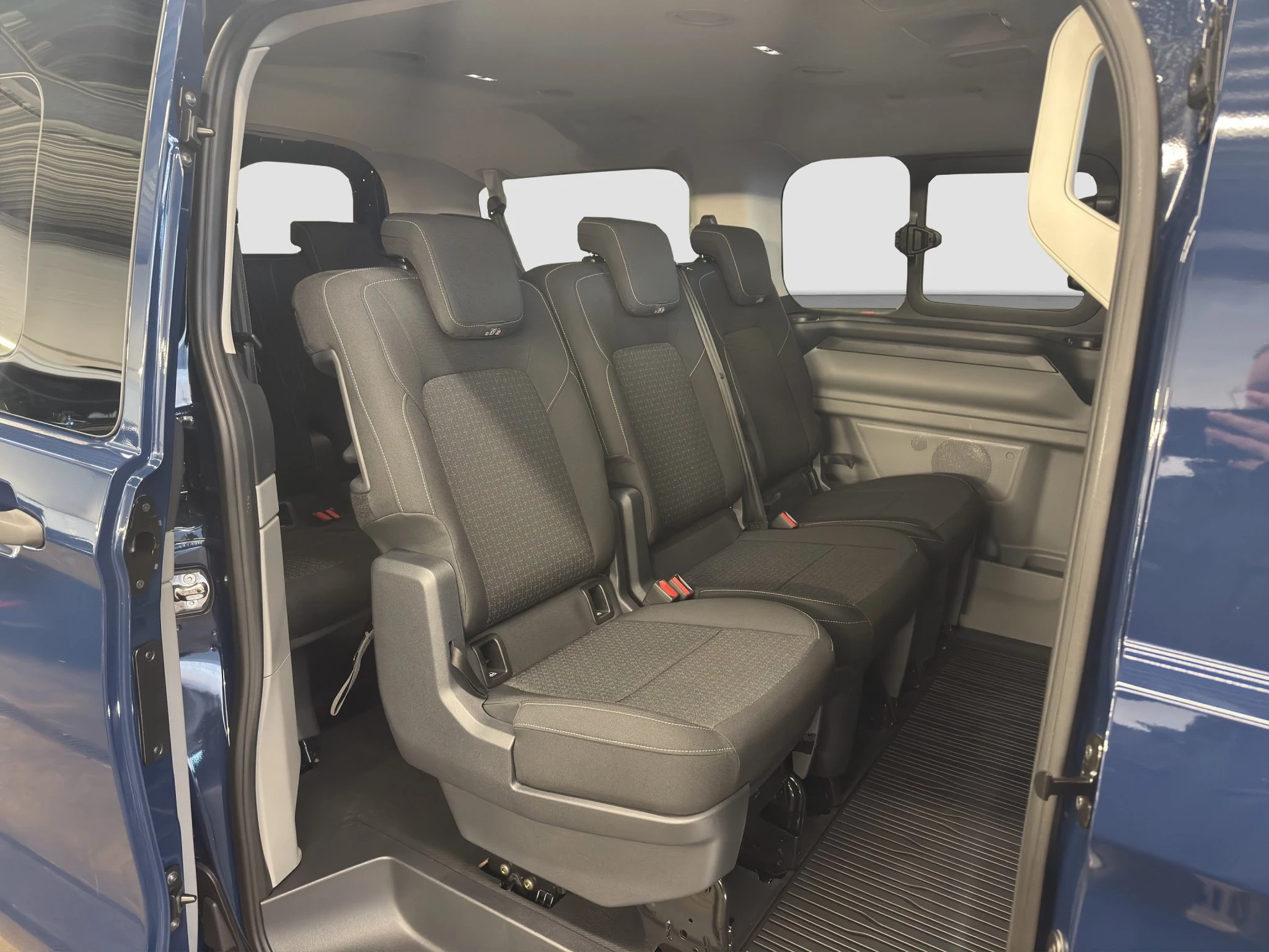Ford-Transit Custom-image-8