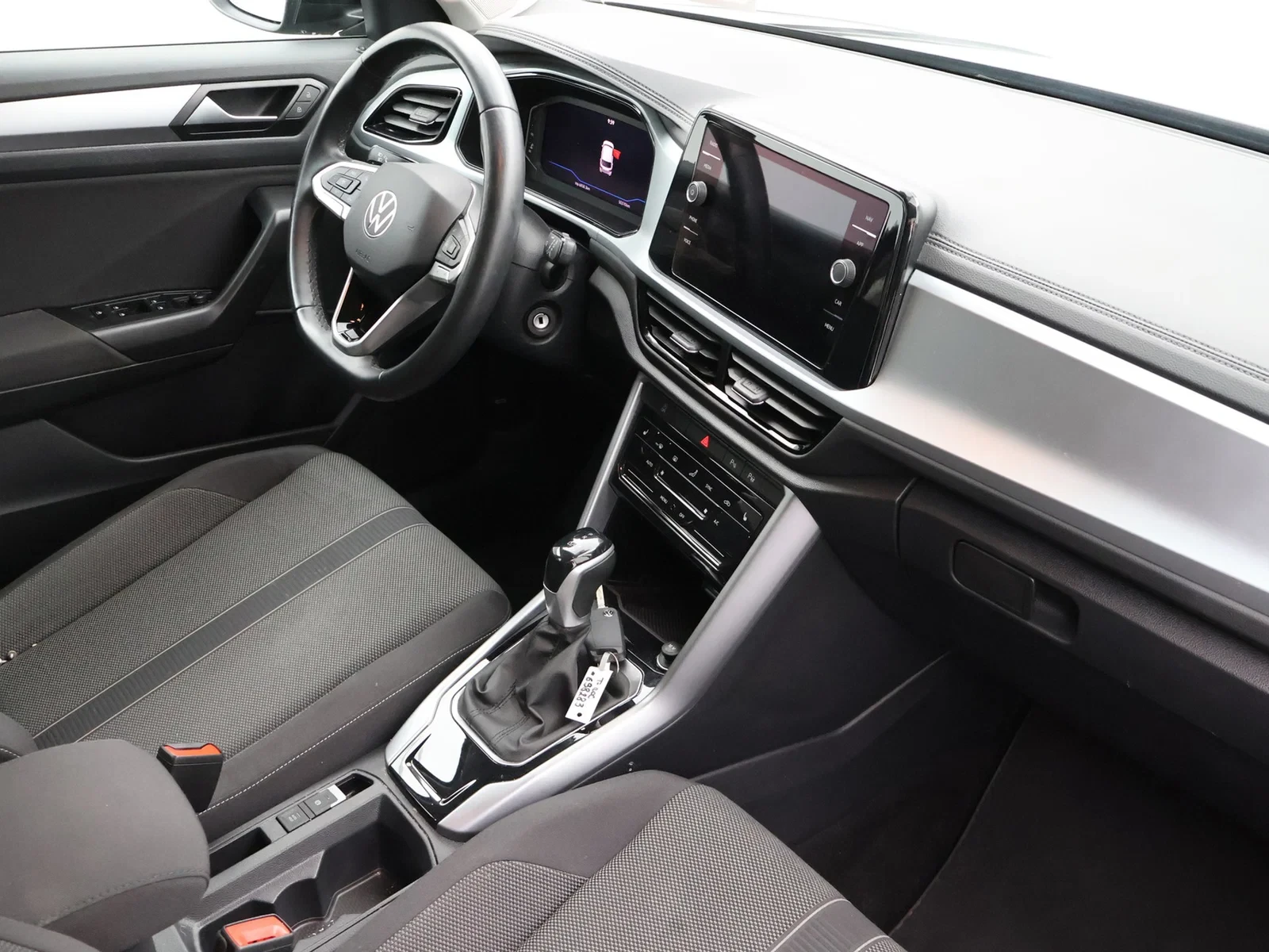 Volkswagen T-Roc T-Roc Life Business 1.5TSI 150PK *AUTOMAAT*ACC*VIRTUAL COCKPIT*CAMERA*PDC*NAVI*APP-CONNECT*...*