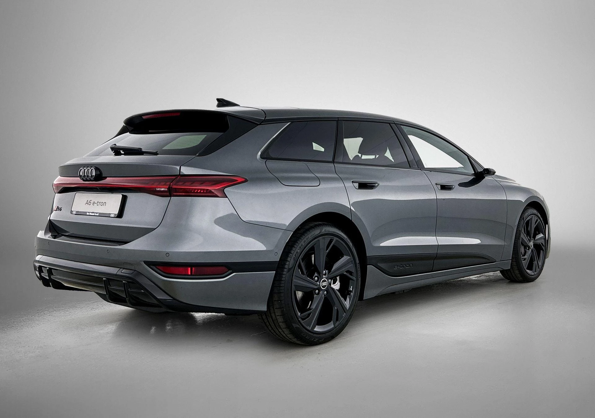 Audi-A6 Avant e-tron-image-3