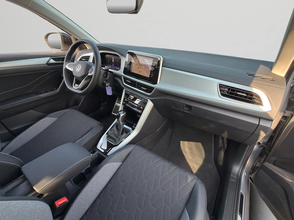 Volkswagen-T-Roc-image-6