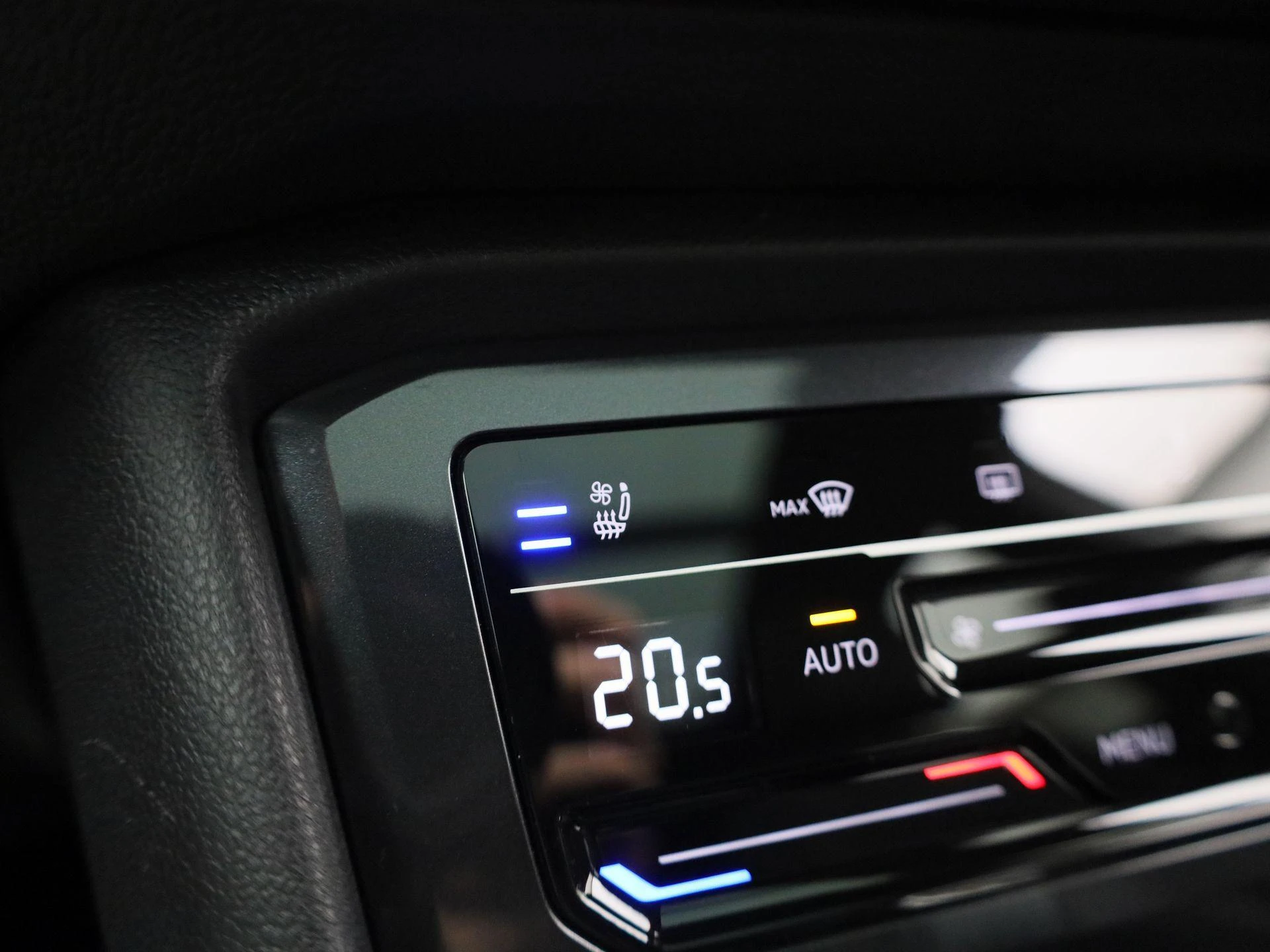 Volkswagen-Tiguan Allspace-image-35