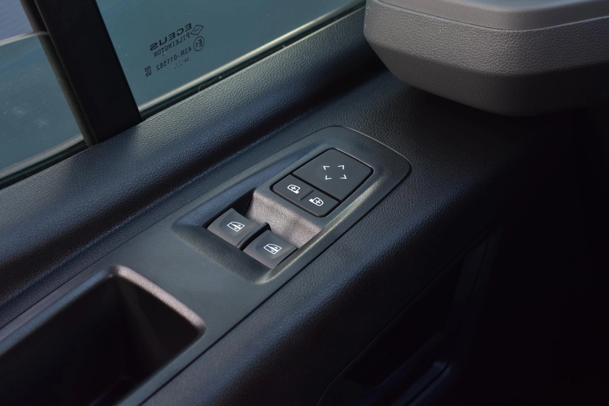 Nissan-Interstar-image-32