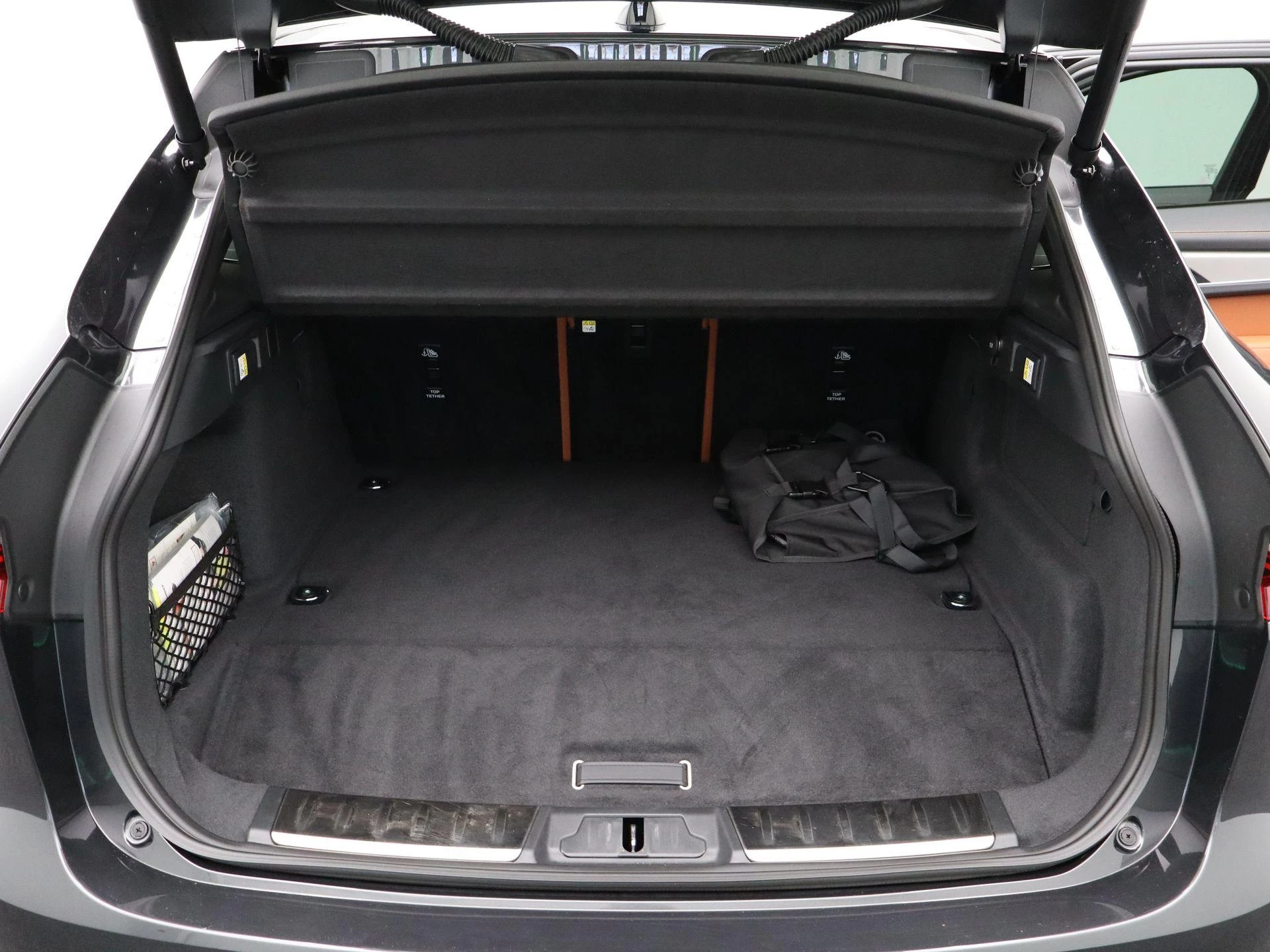 Jaguar F-PACE P400e PHEV R-Dynamic HSE 90th Ann. Edition