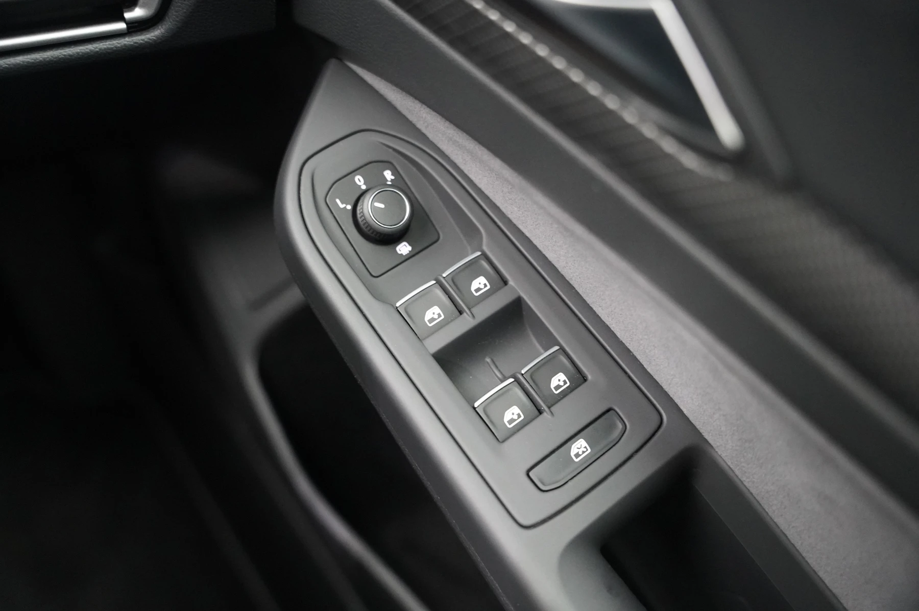 Volkswagen-Golf-image-20