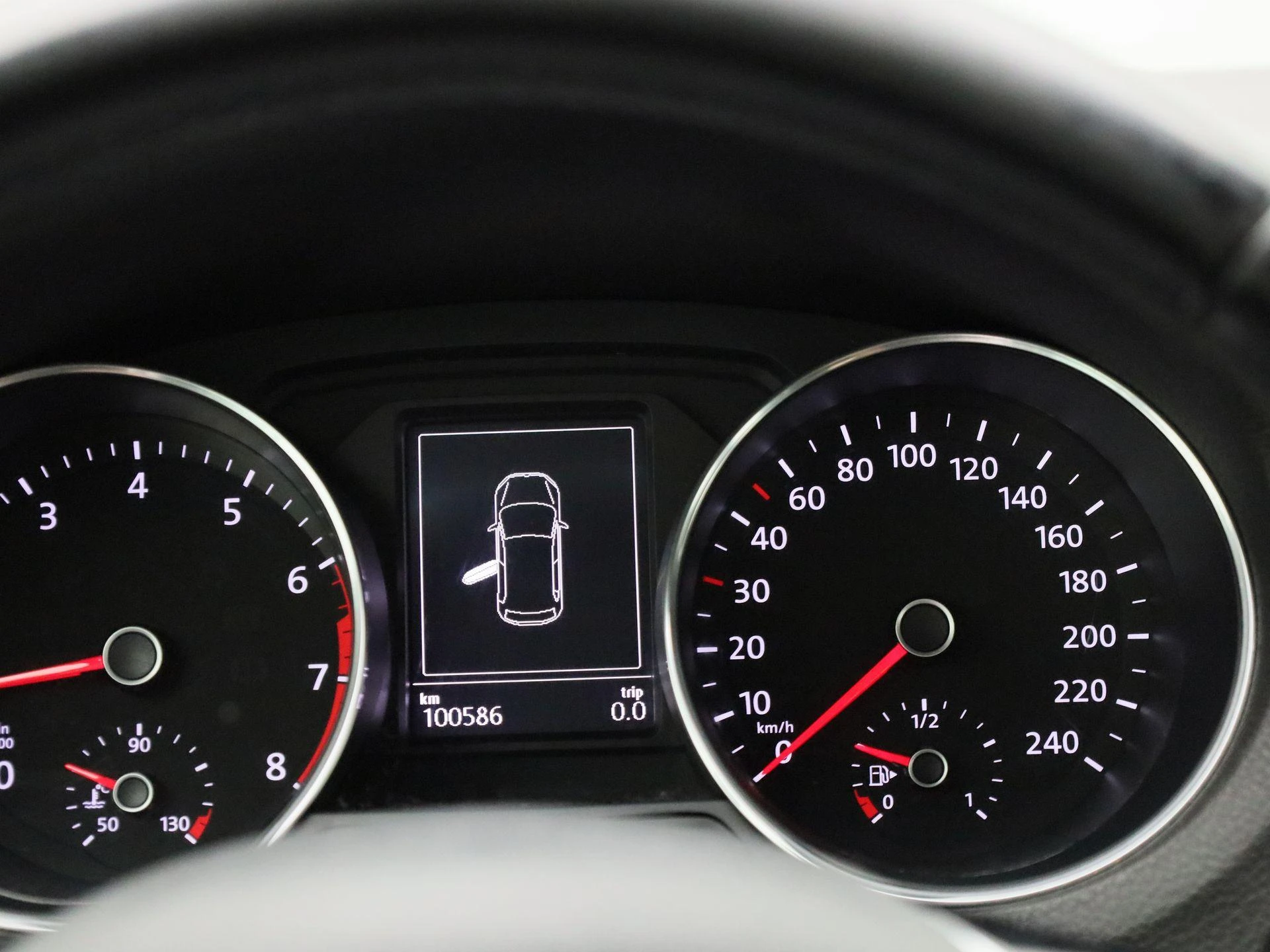 Volkswagen-Polo-image-7